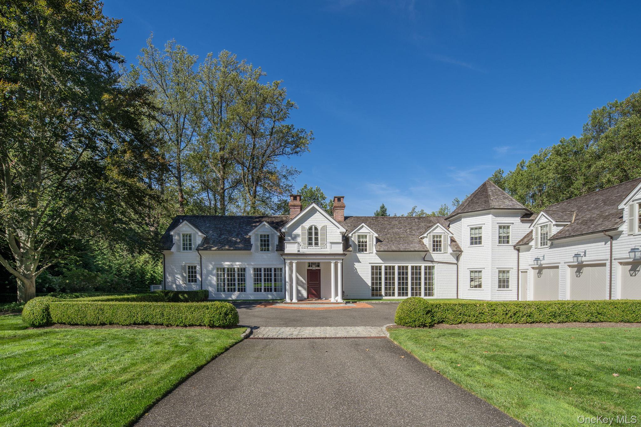 48 Lloyd Lane, Lloyd Neck, NY 11743