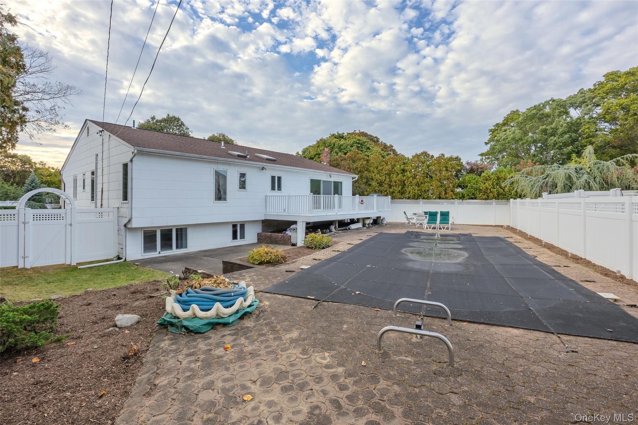 5 Roy Drive, Nesconset, NY 11767