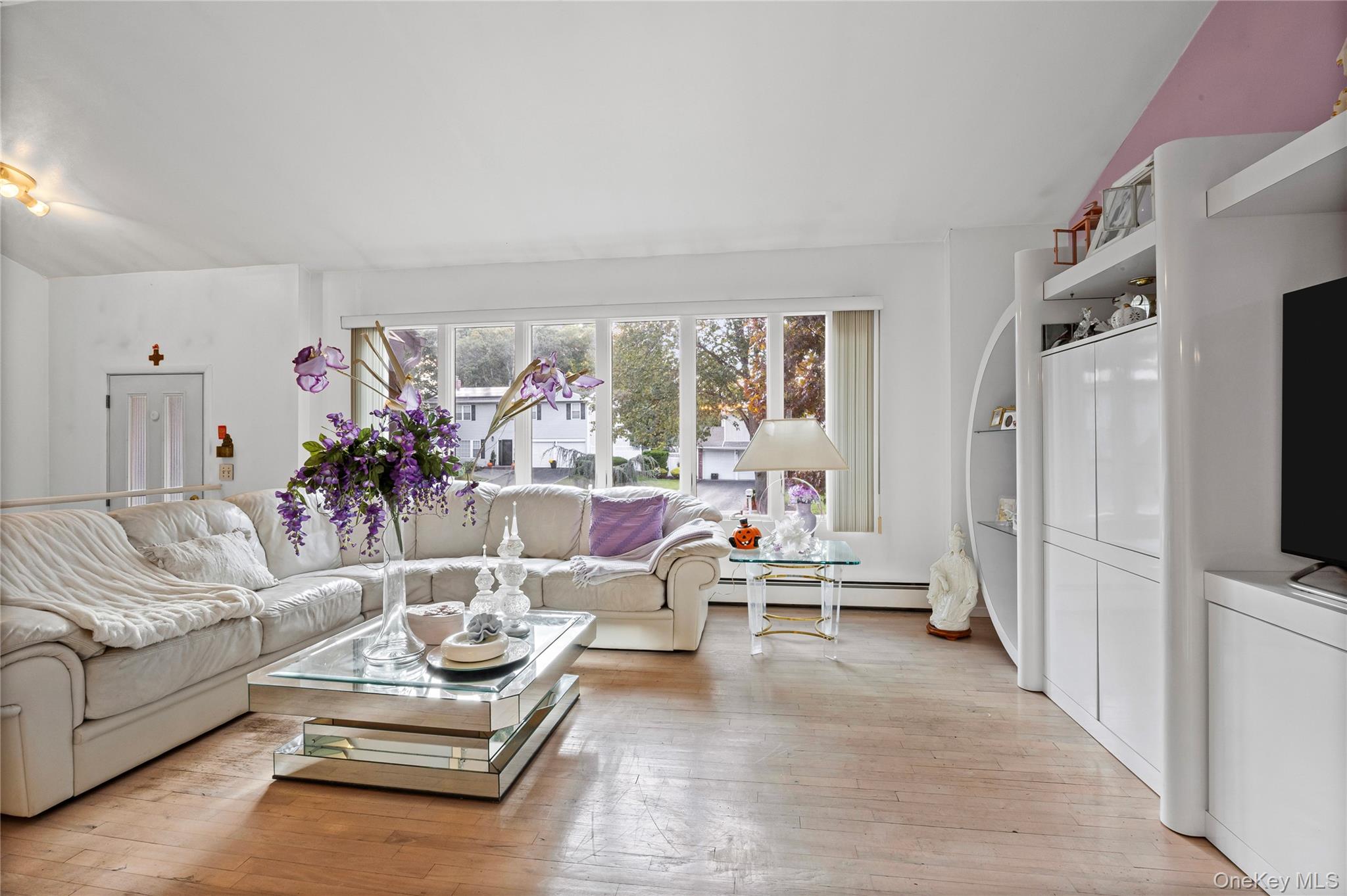 5 Roy Drive, Nesconset, NY 11767