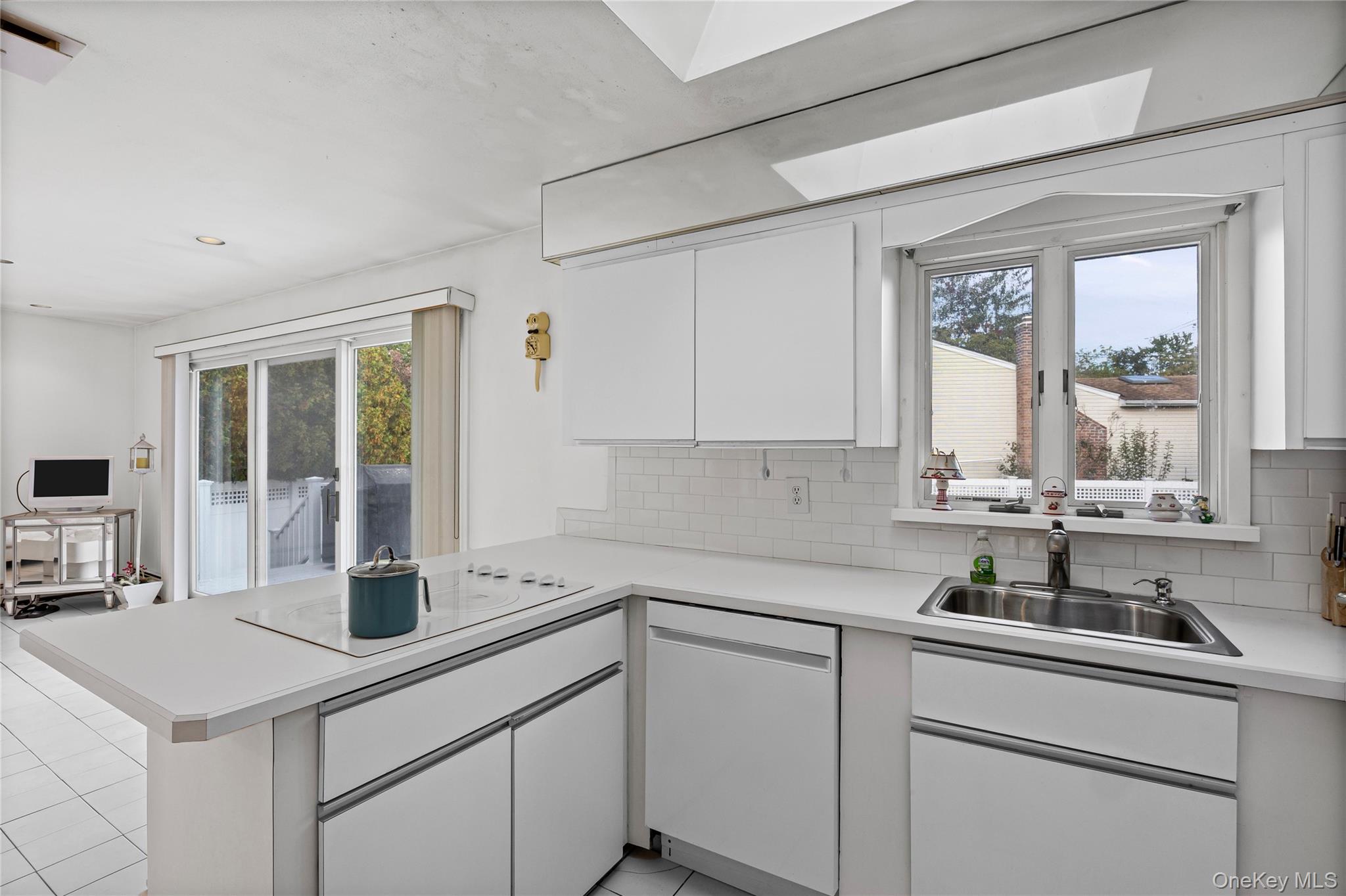 5 Roy Drive, Nesconset, NY 11767