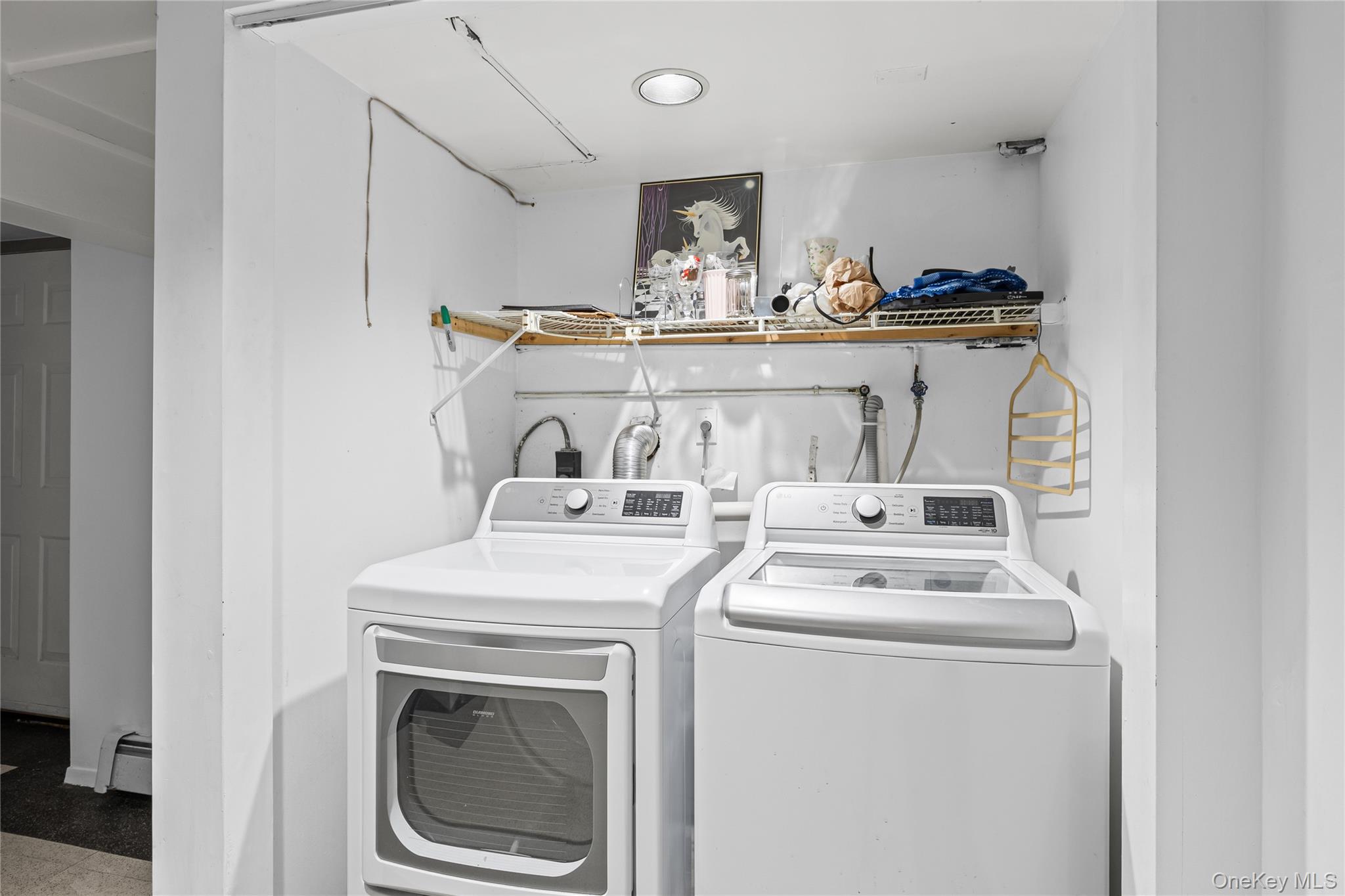 5 Roy Drive, Nesconset, NY 11767