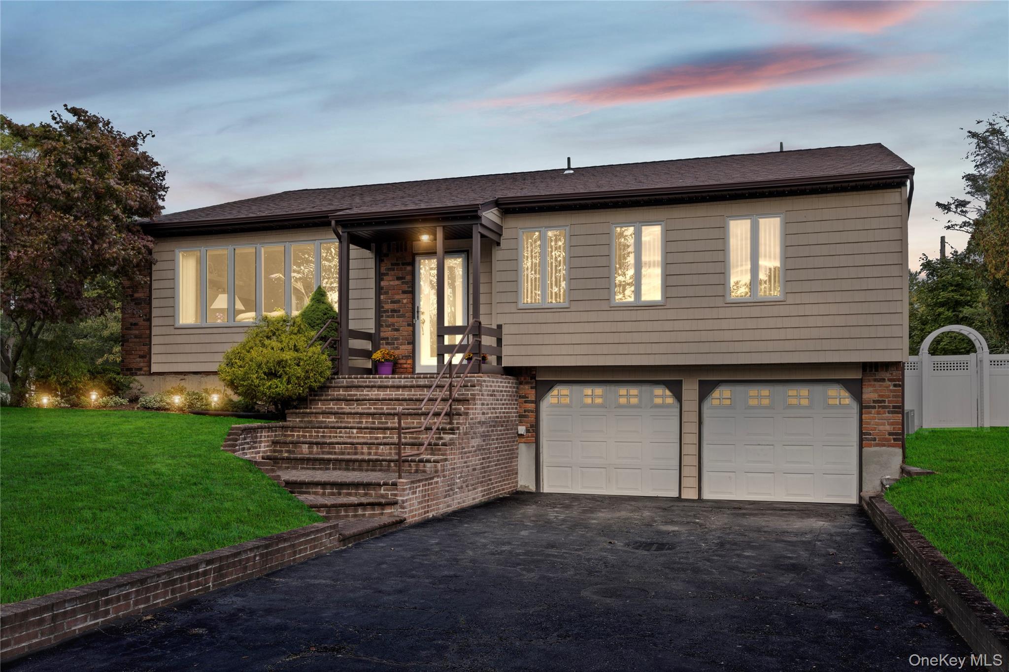 5 Roy Drive, Nesconset, NY 11767