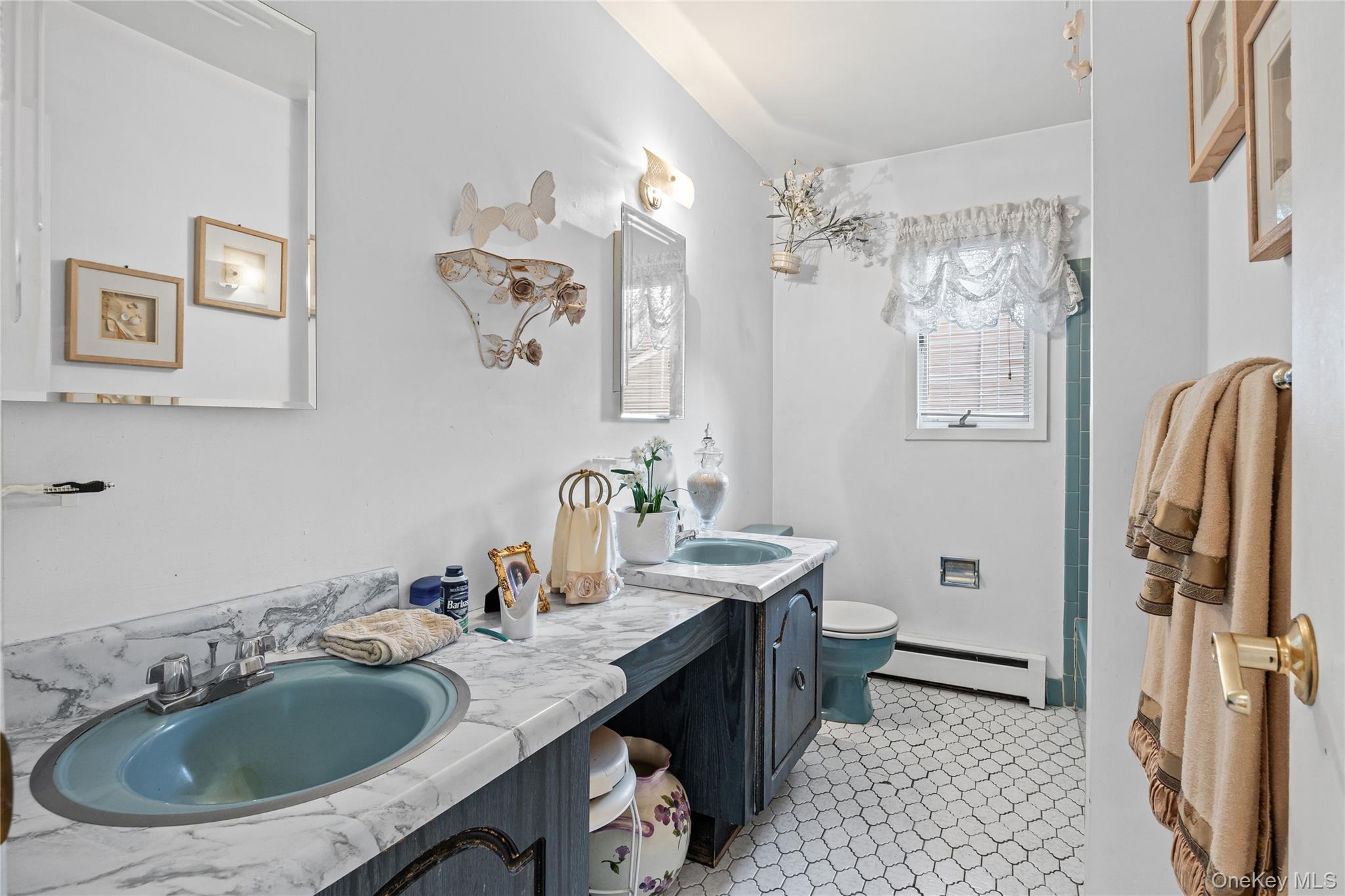 5 Roy Drive, Nesconset, NY 11767