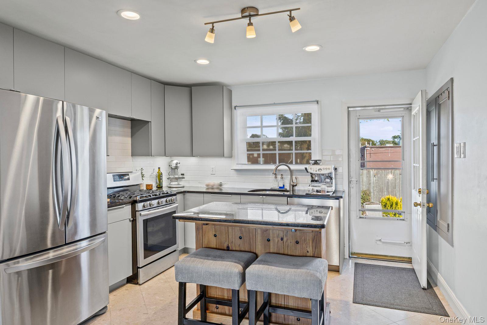 375 Oakland Avenue, Central Islip, NY 11722