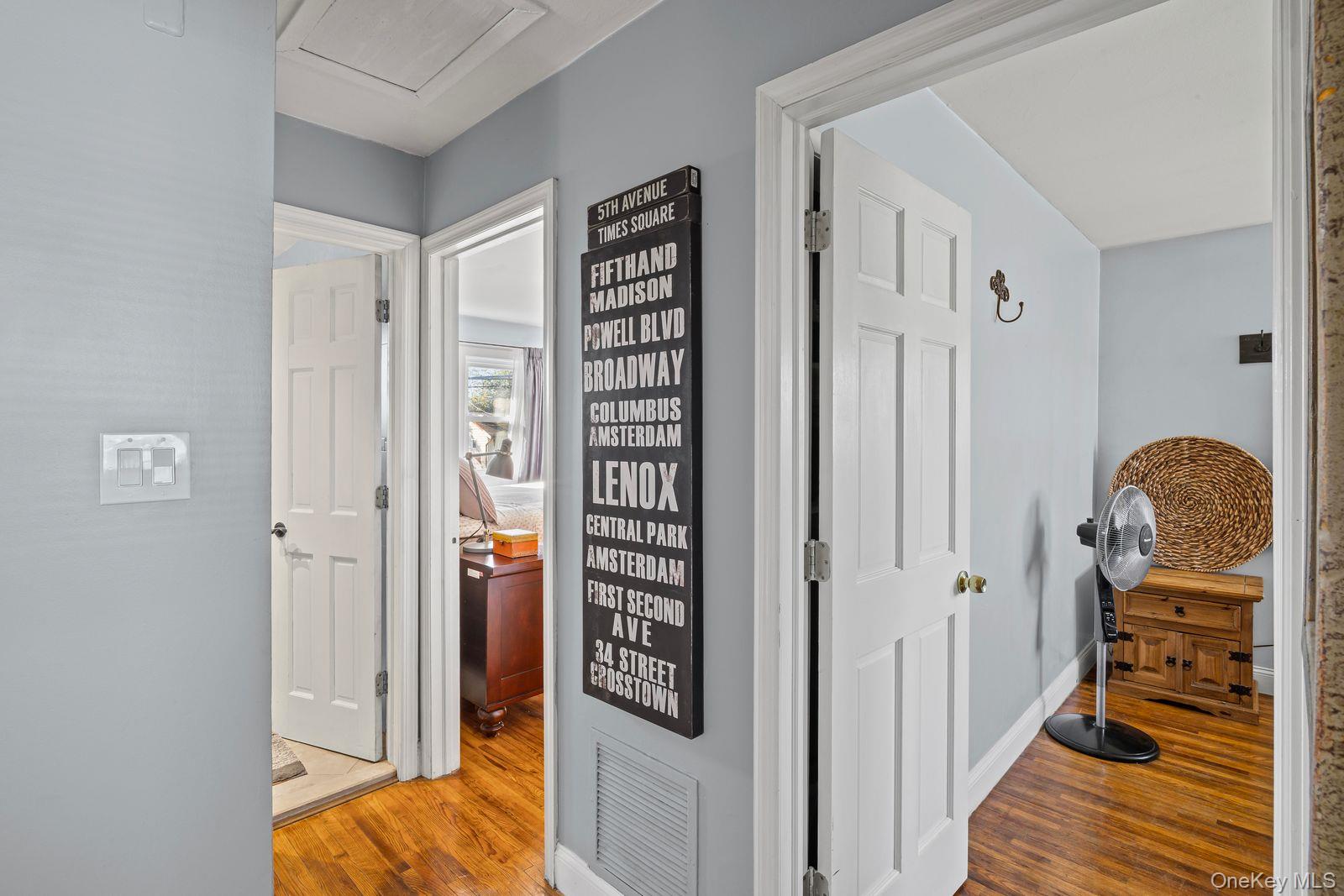 375 Oakland Avenue, Central Islip, NY 11722