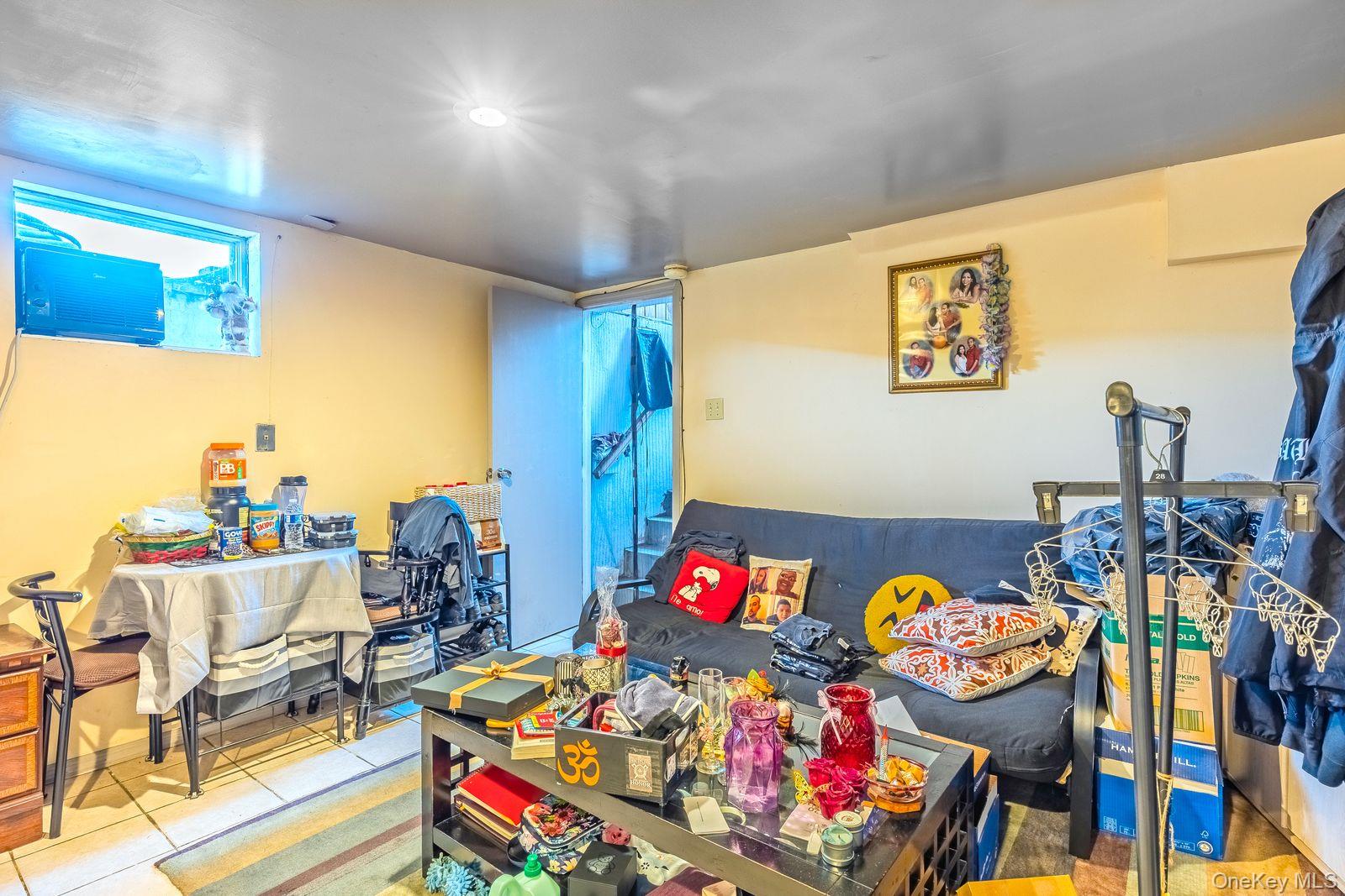 375 Oakland Avenue, Central Islip, NY 11722