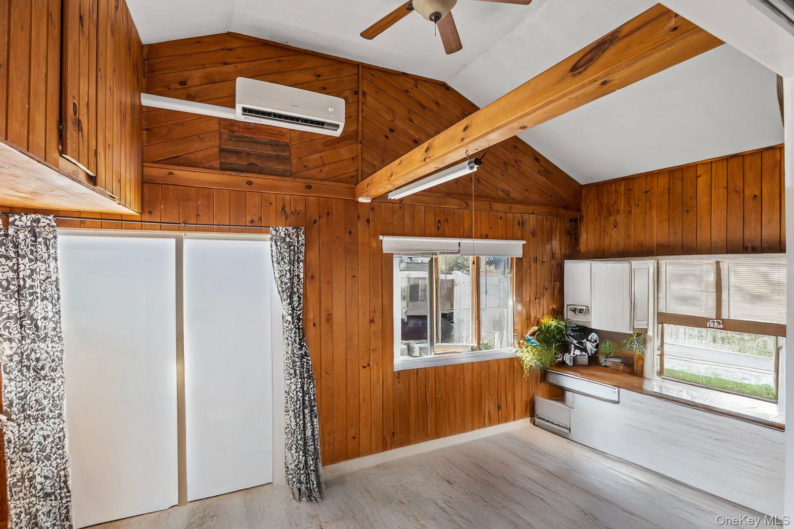 375 Oakland Avenue, Central Islip, NY 11722