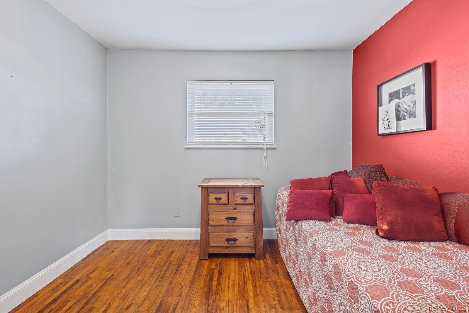 375 Oakland Avenue, Central Islip, NY 11722