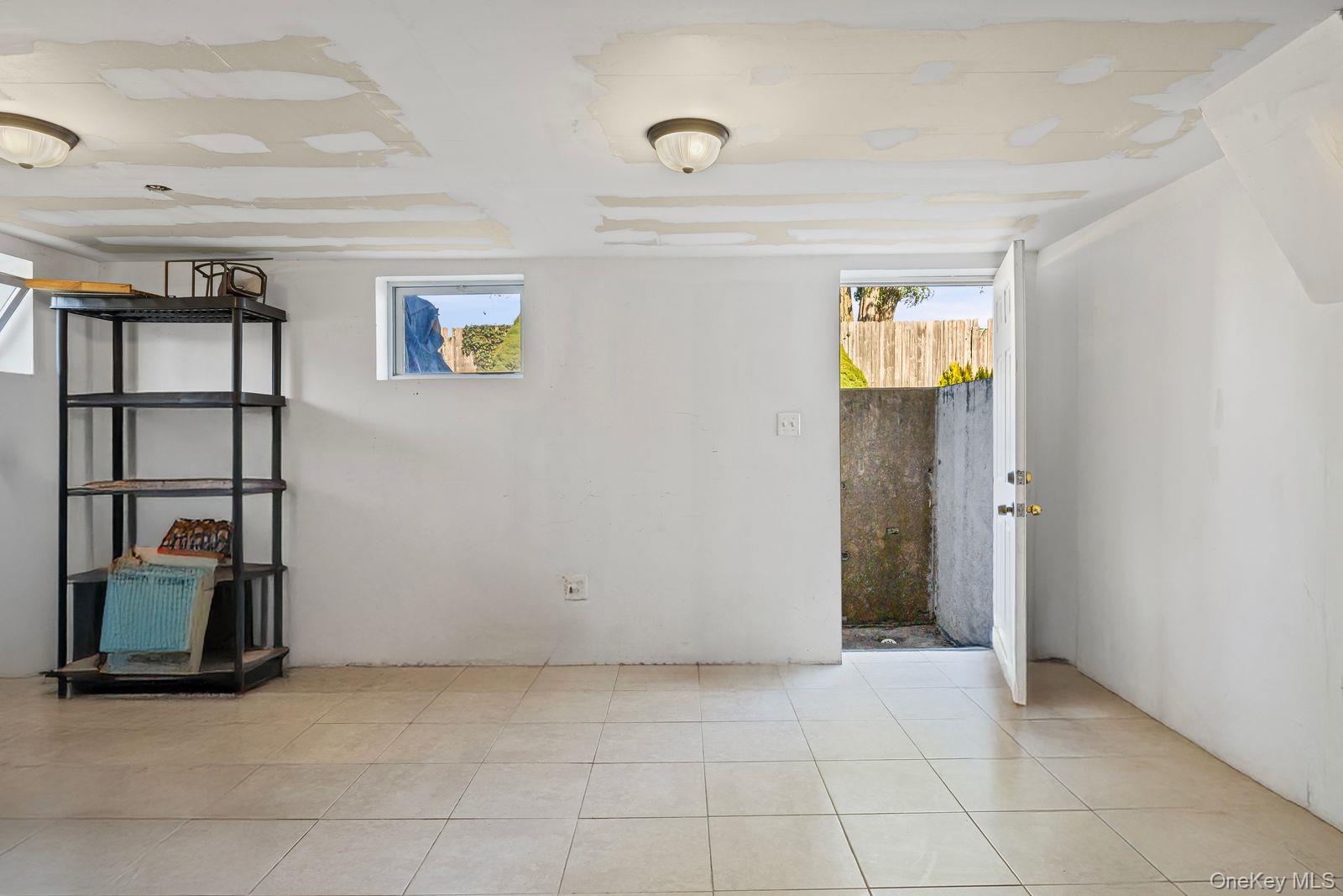 375 Oakland Avenue, Central Islip, NY 11722