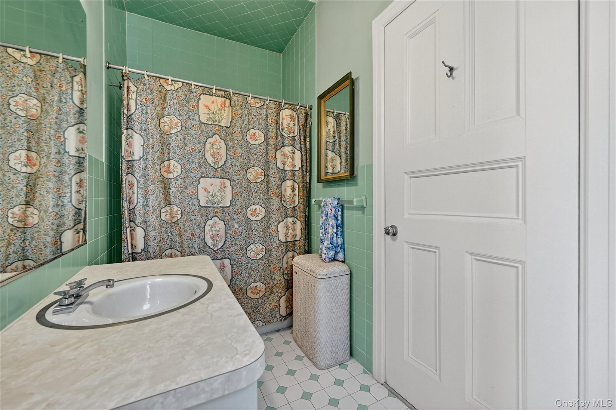 74 Tower Hill Loop E, Tuxedo Park, NY 10987