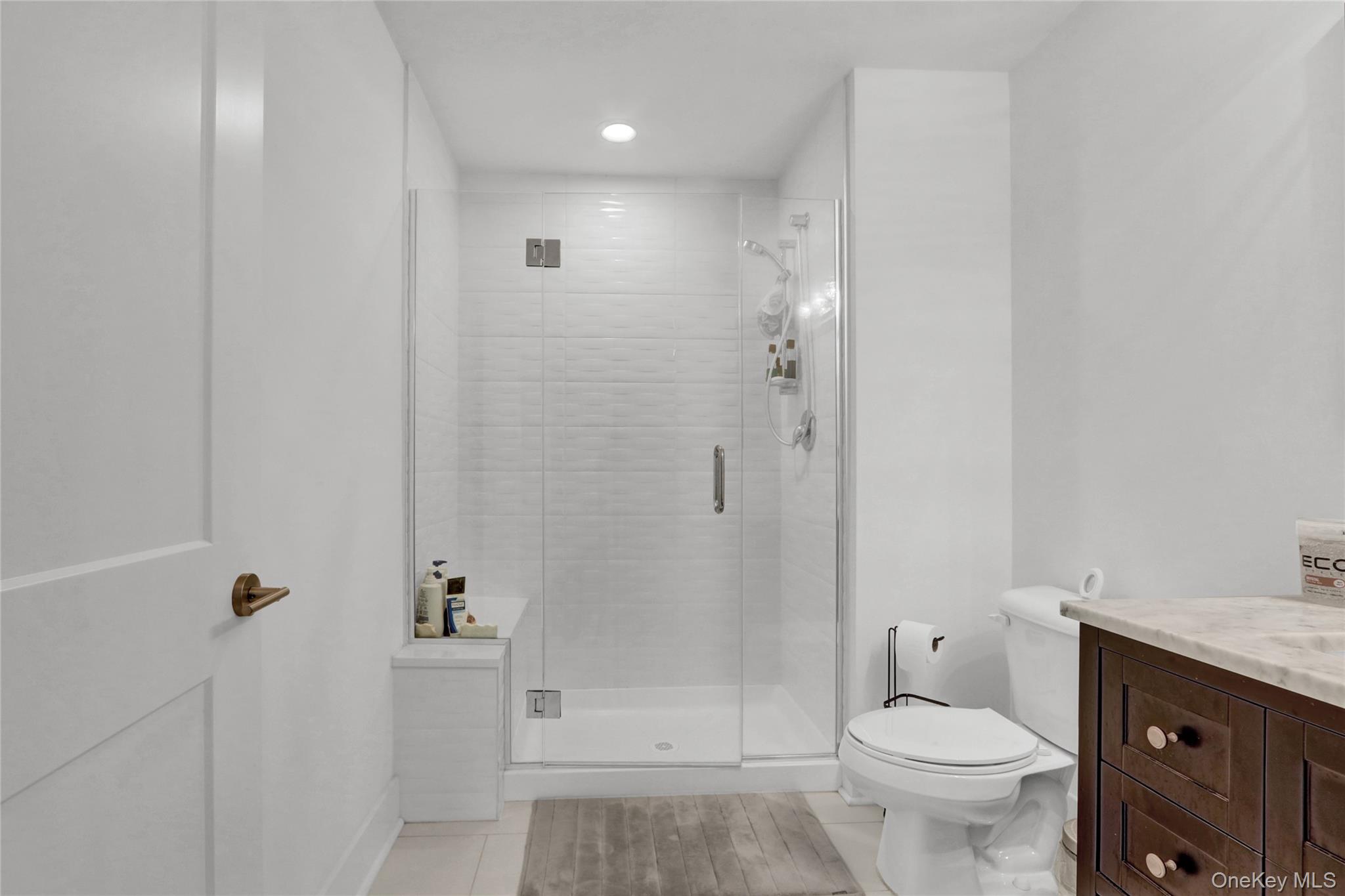 704 Breton Way # 704, Glen Cove, NY 11542