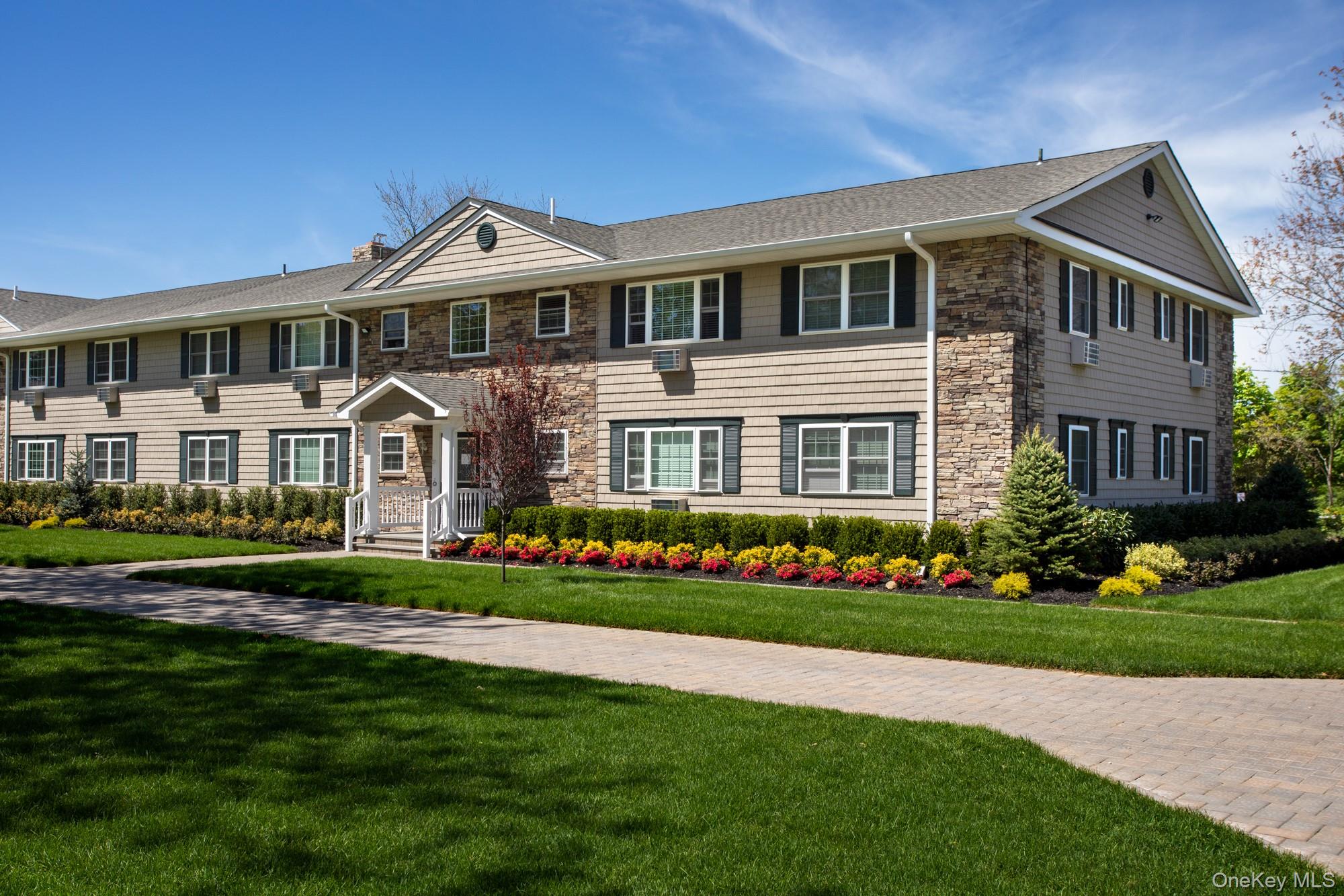 313-2 Robinson Avenue # 313-2, Patchogue, NY 11772