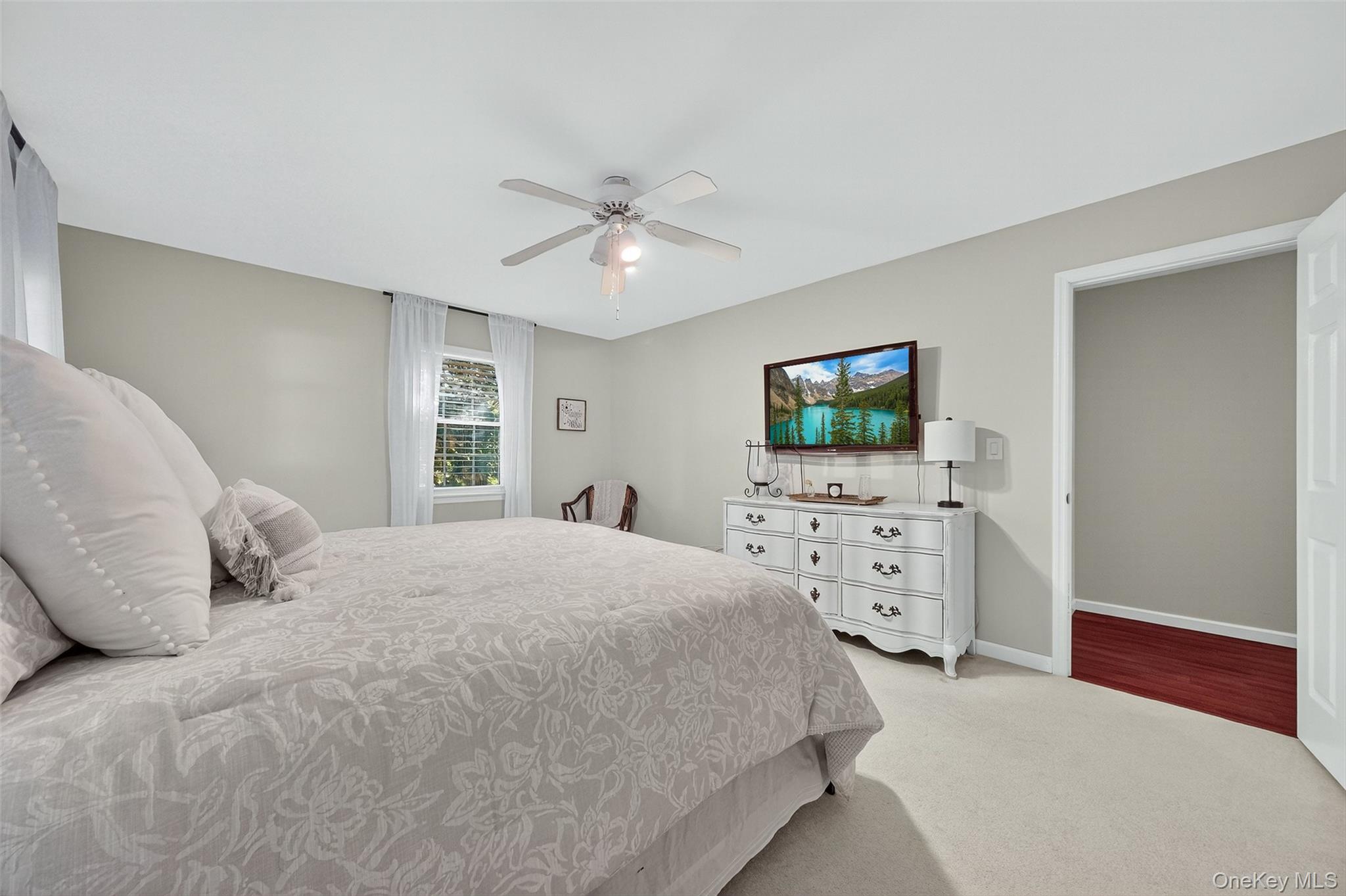 126 Foxwood Dr S, Newburgh, NY 12550