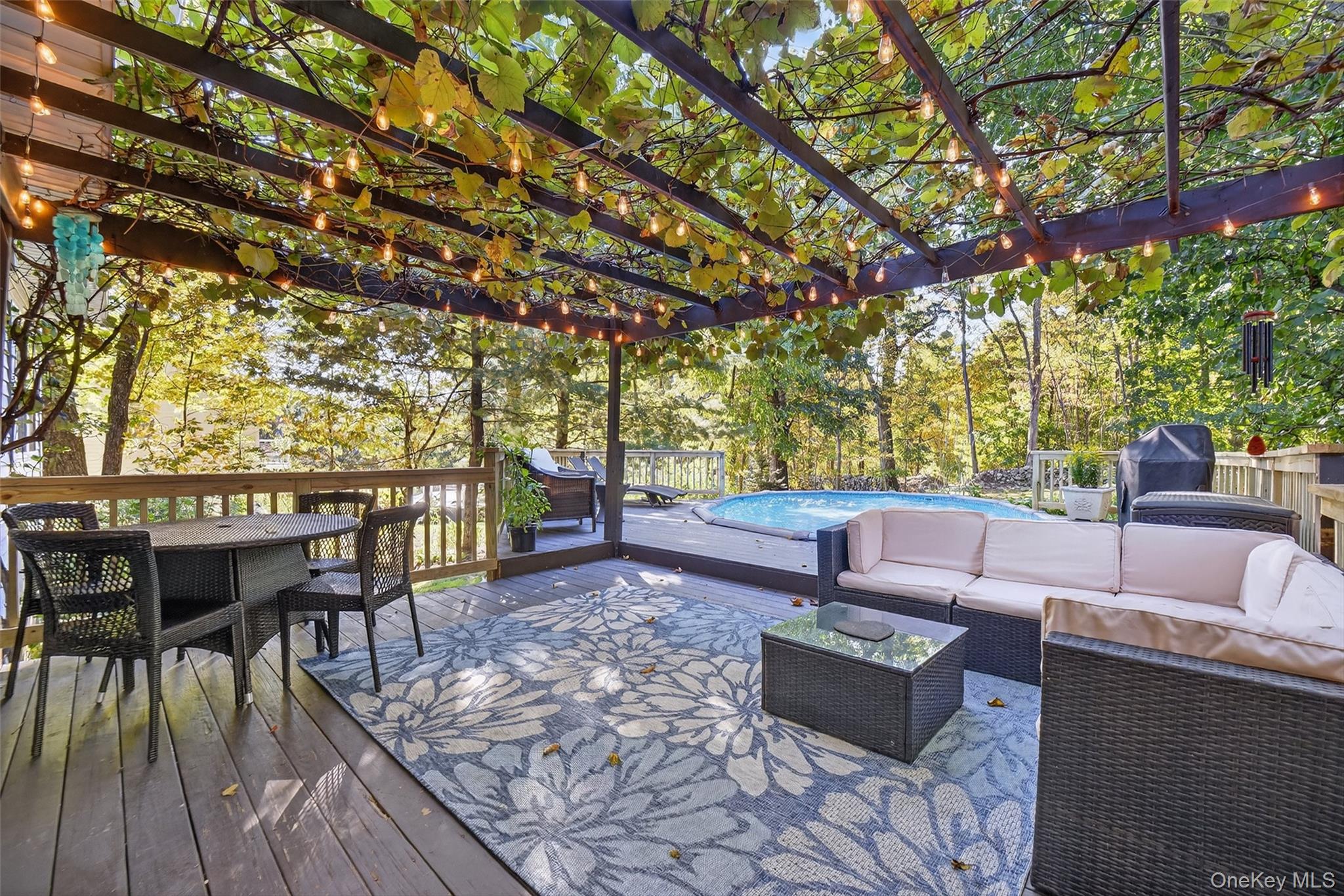 126 Foxwood Dr S, Newburgh, NY 12550