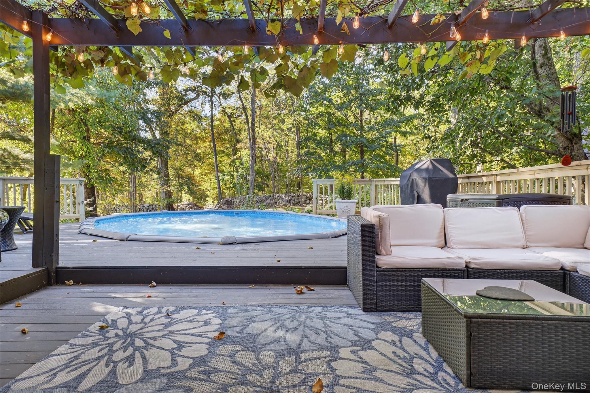 126 Foxwood Dr S, Newburgh, NY 12550