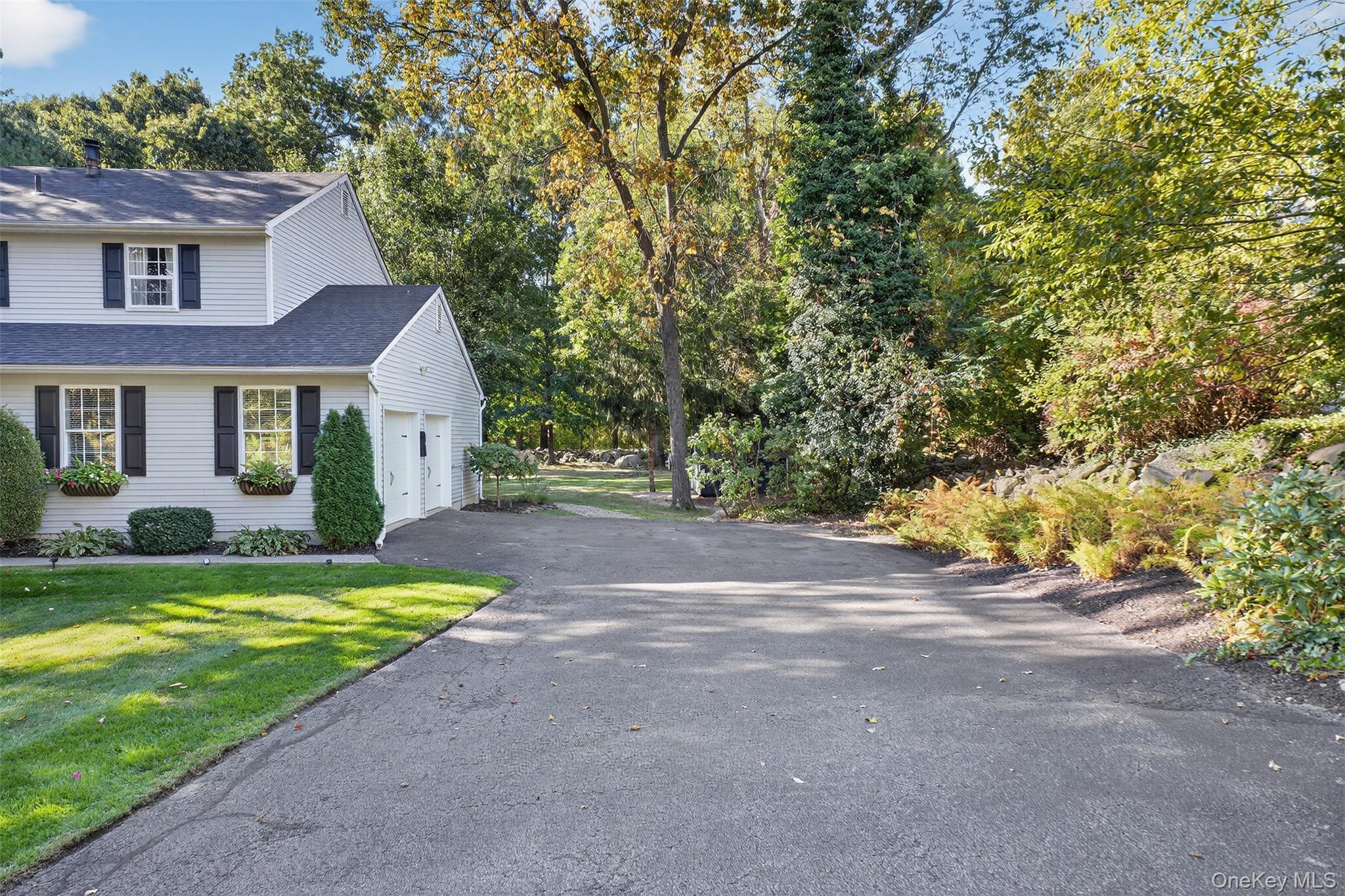 126 Foxwood Dr S, Newburgh, NY 12550