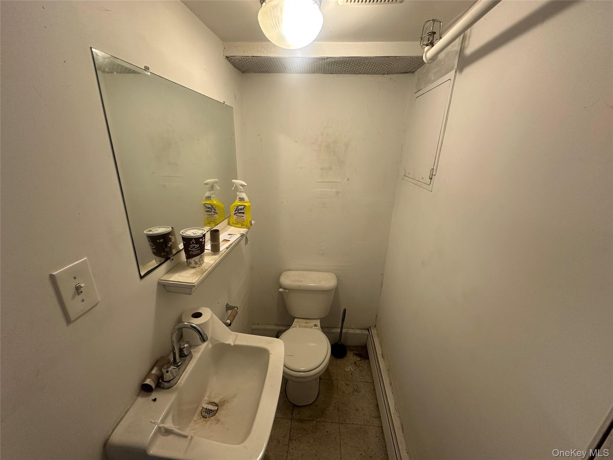 3 Crescent Street # 3B, Hewlett, NY 11557