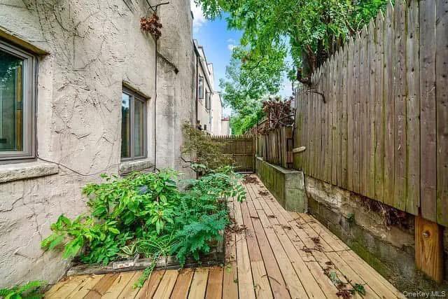 215 Middle Neck Road # D3, Great Neck, NY 11021