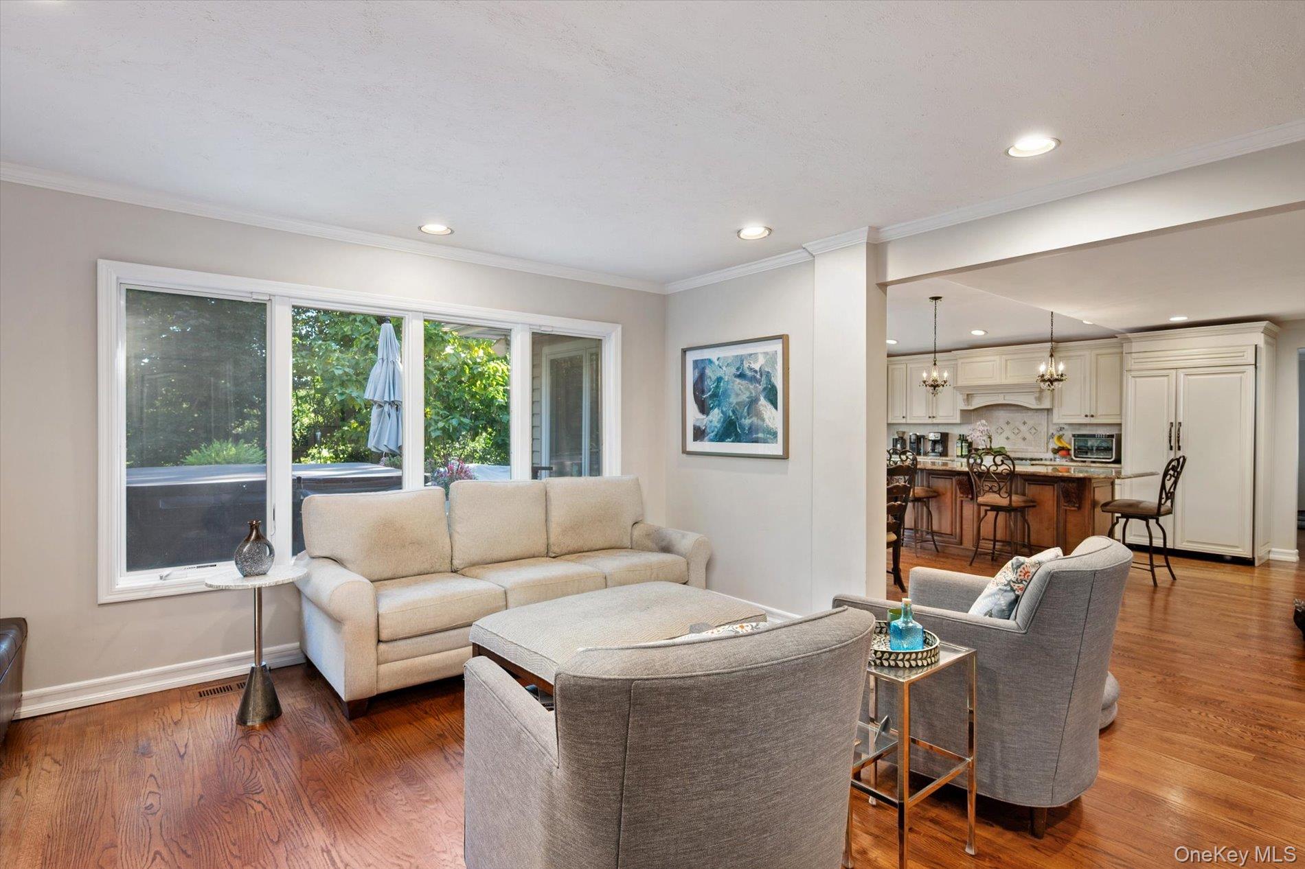 4 Whittock Lane, Melville, NY 11747