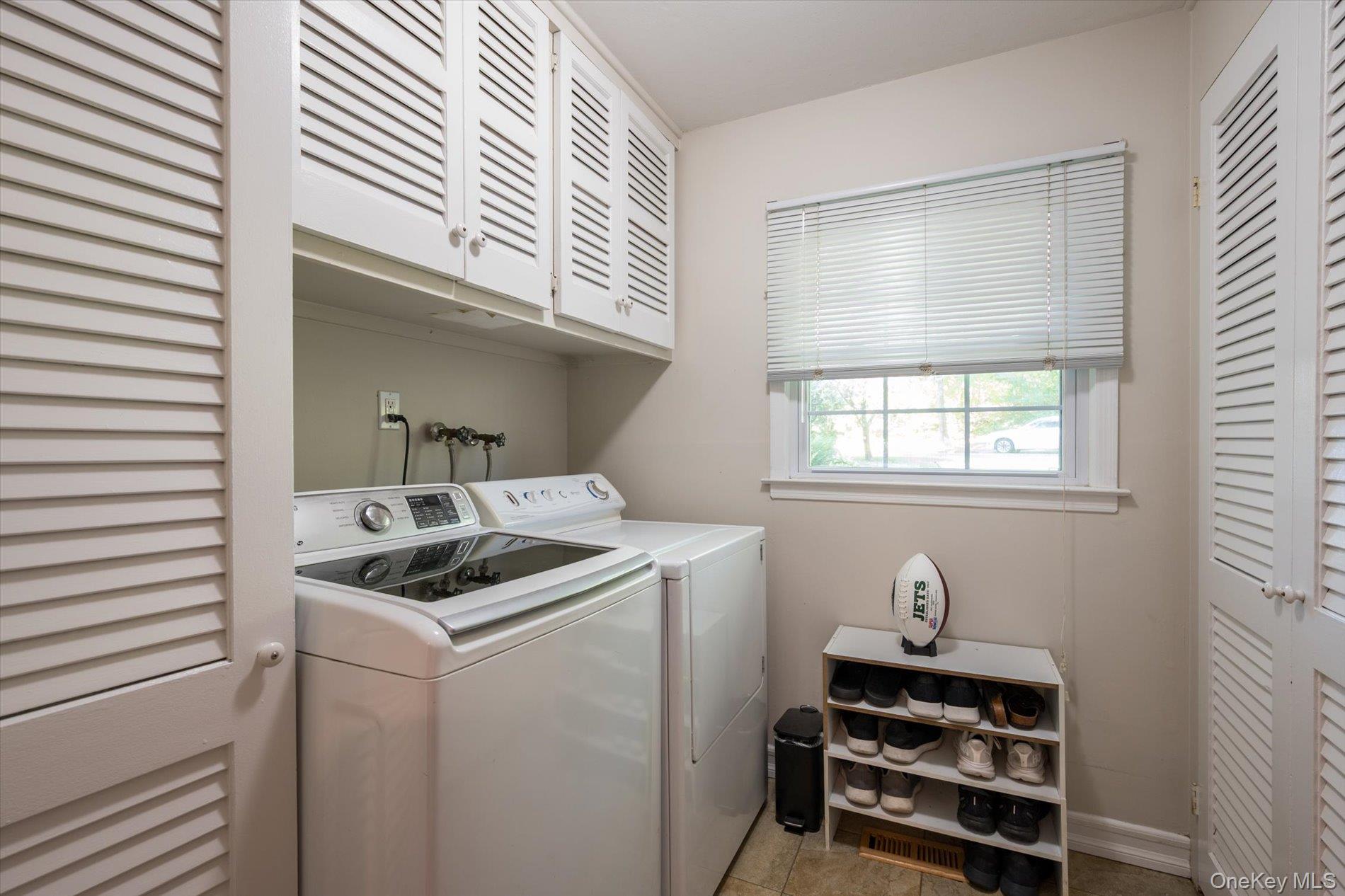 4 Whittock Lane, Melville, NY 11747