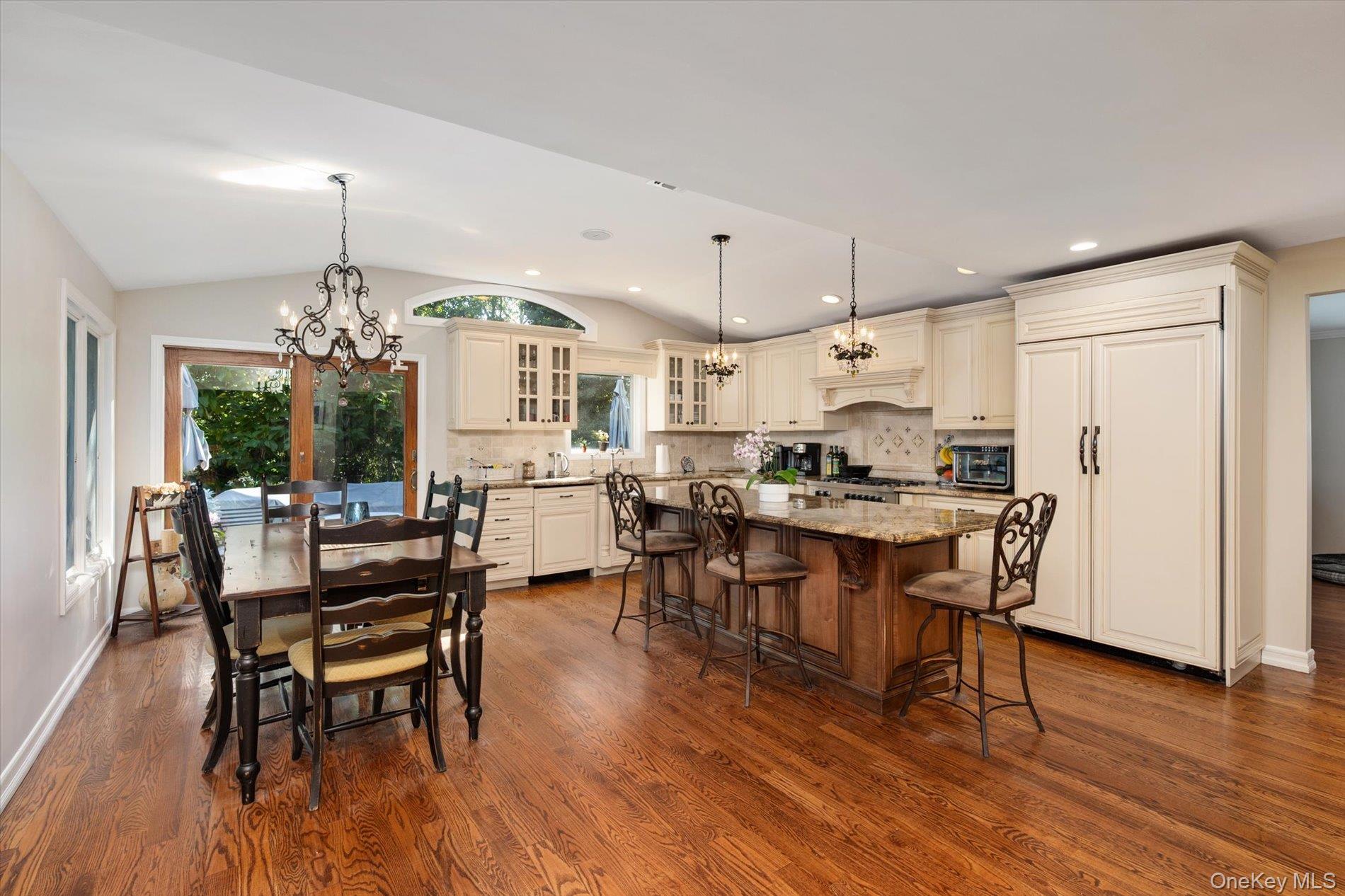 4 Whittock Lane, Melville, NY 11747