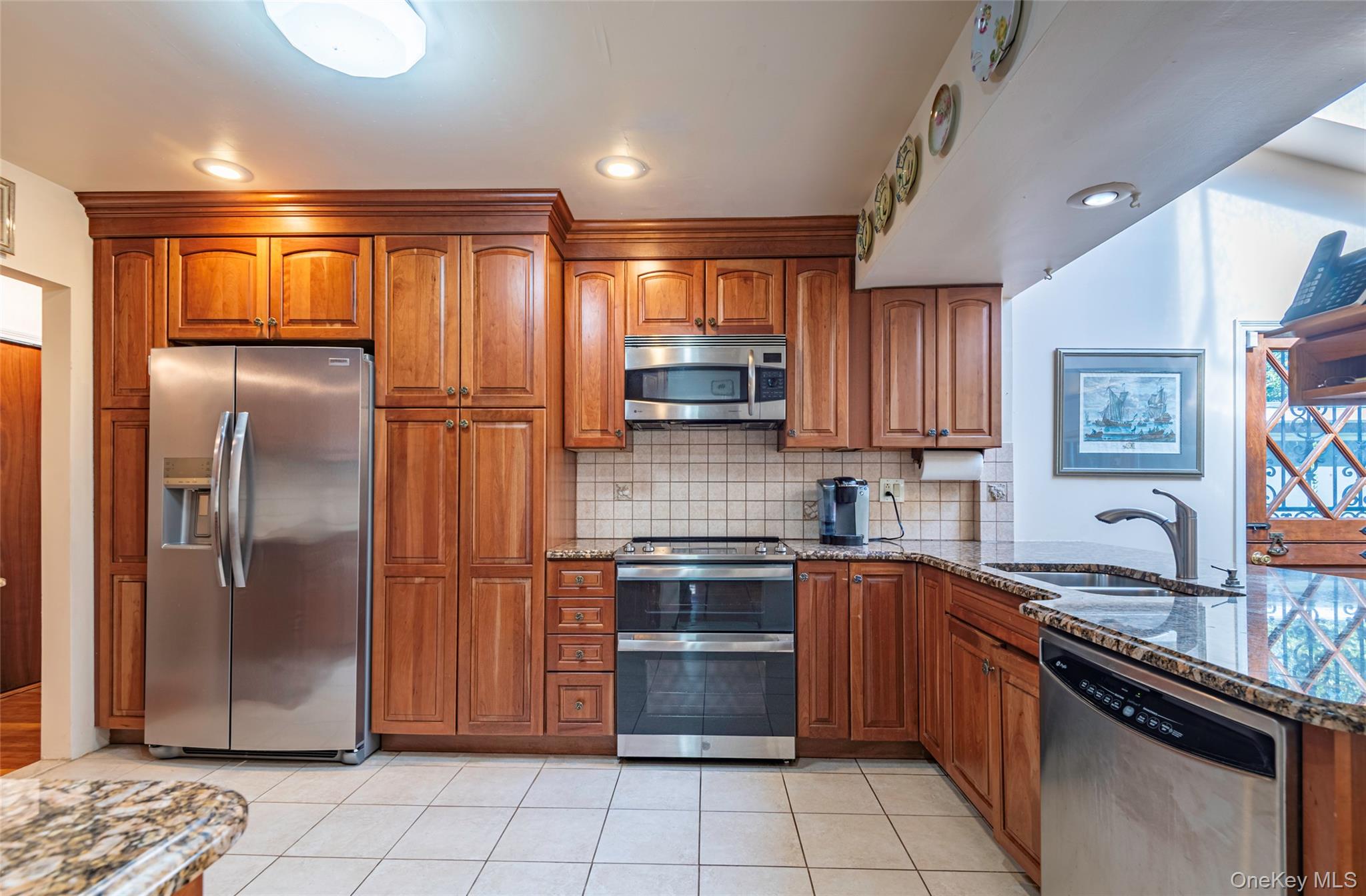 53-21 240th Street, Douglaston, NY 11362