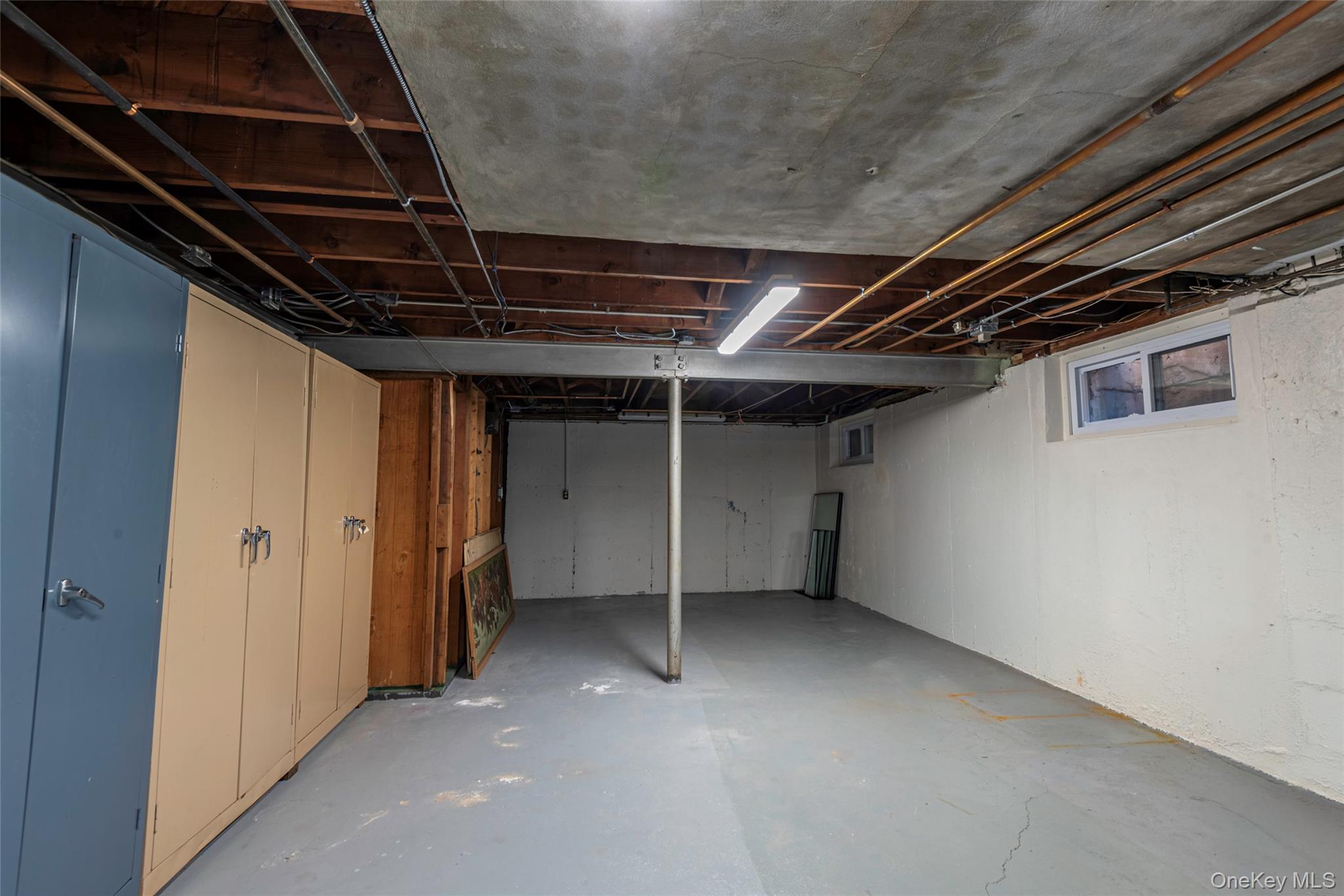 53-21 240th Street, Douglaston, NY 11362