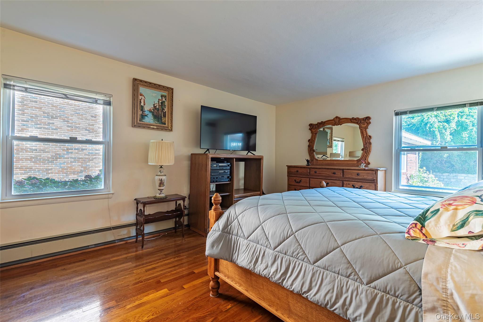 53-21 240th Street, Douglaston, NY 11362