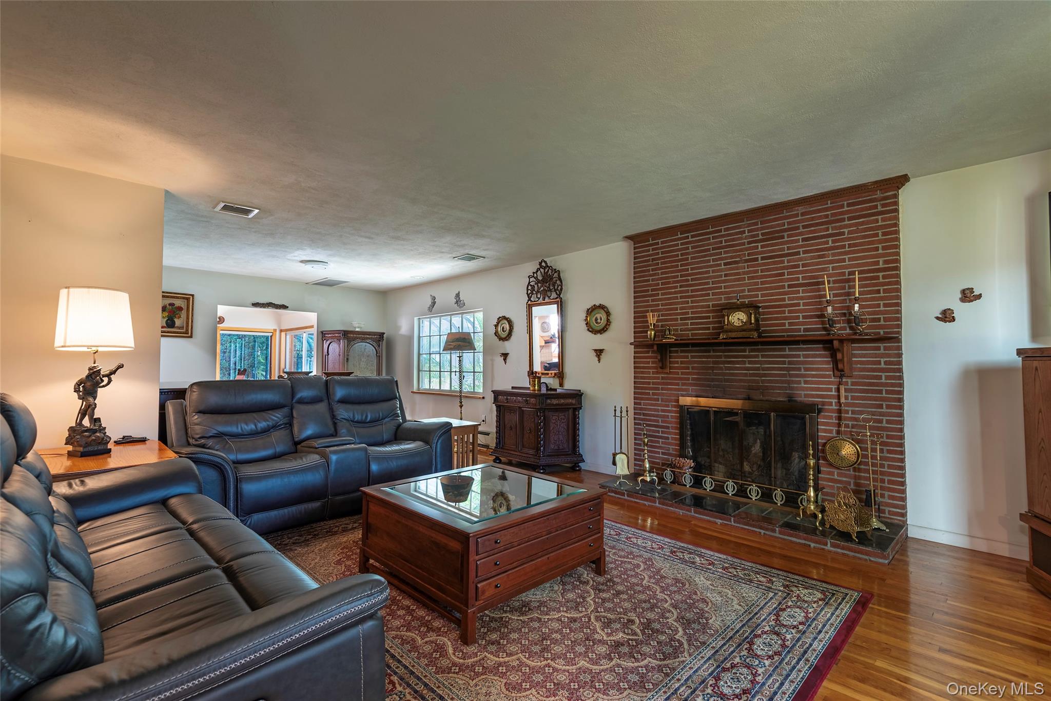 53-21 240th Street, Douglaston, NY 11362