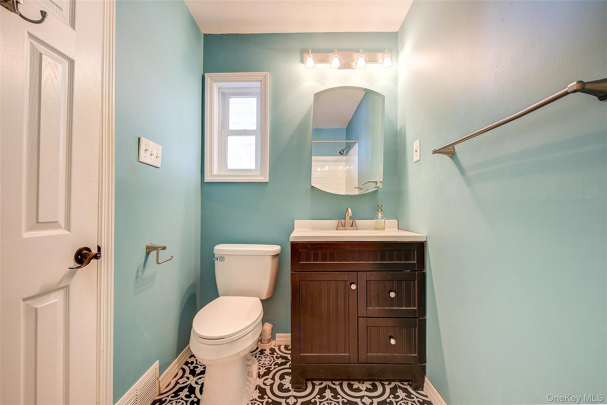 153 Berkshire Drive, Farmingville, NY 11738