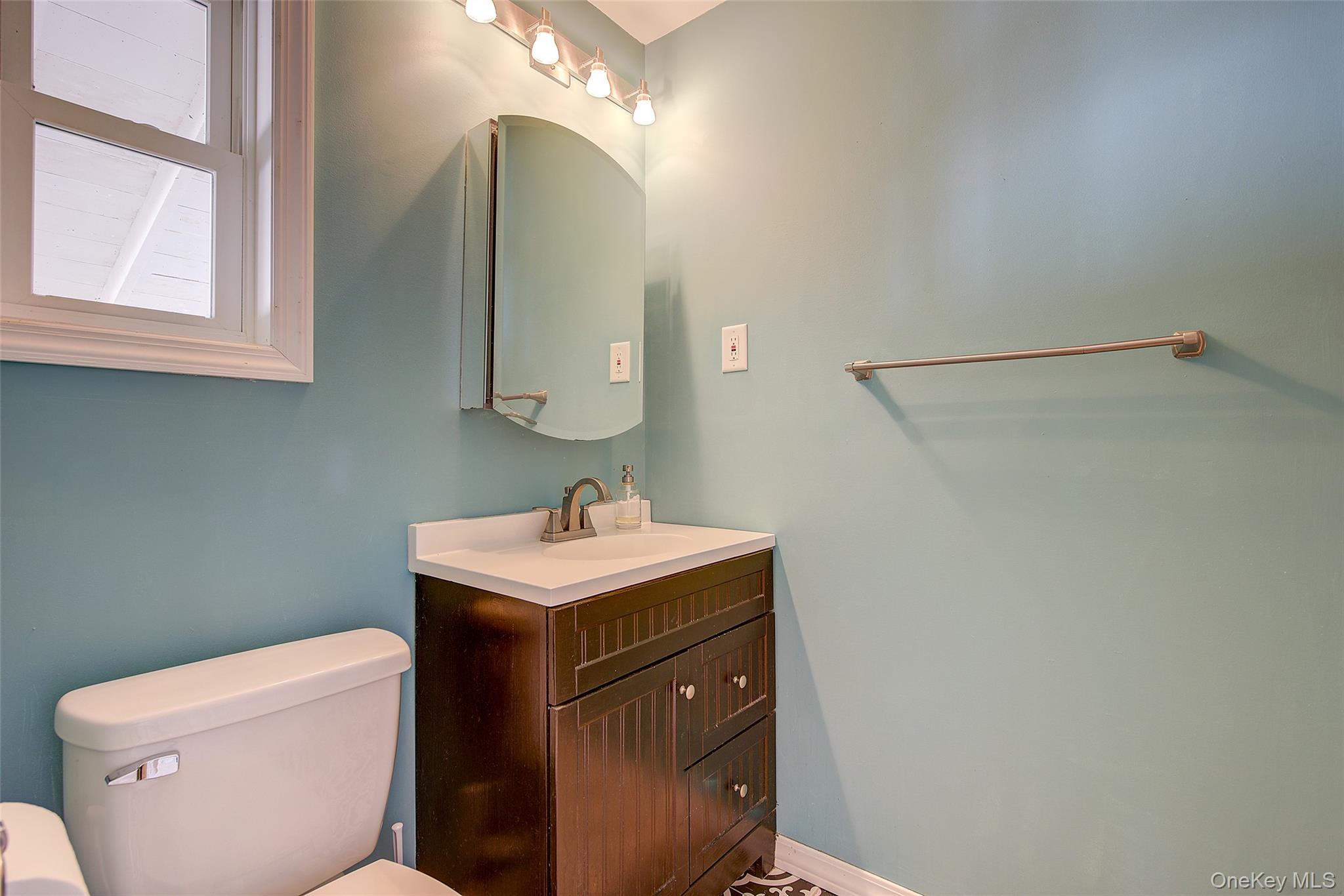 153 Berkshire Drive, Farmingville, NY 11738