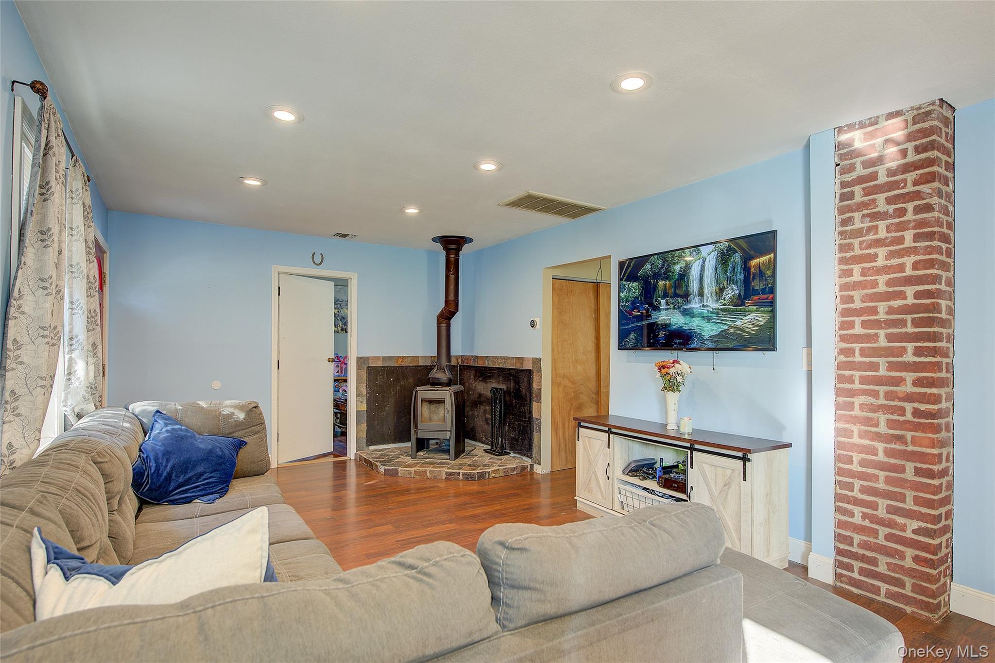 153 Berkshire Drive, Farmingville, NY 11738