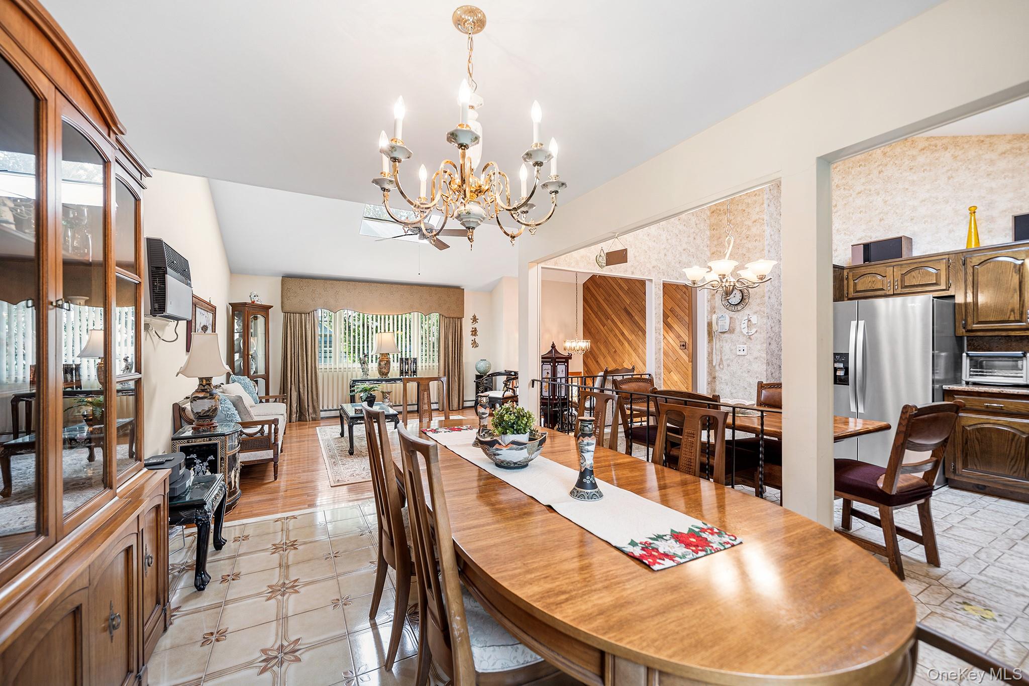 128 N Windhorst Avenue, Bethpage, NY 11714