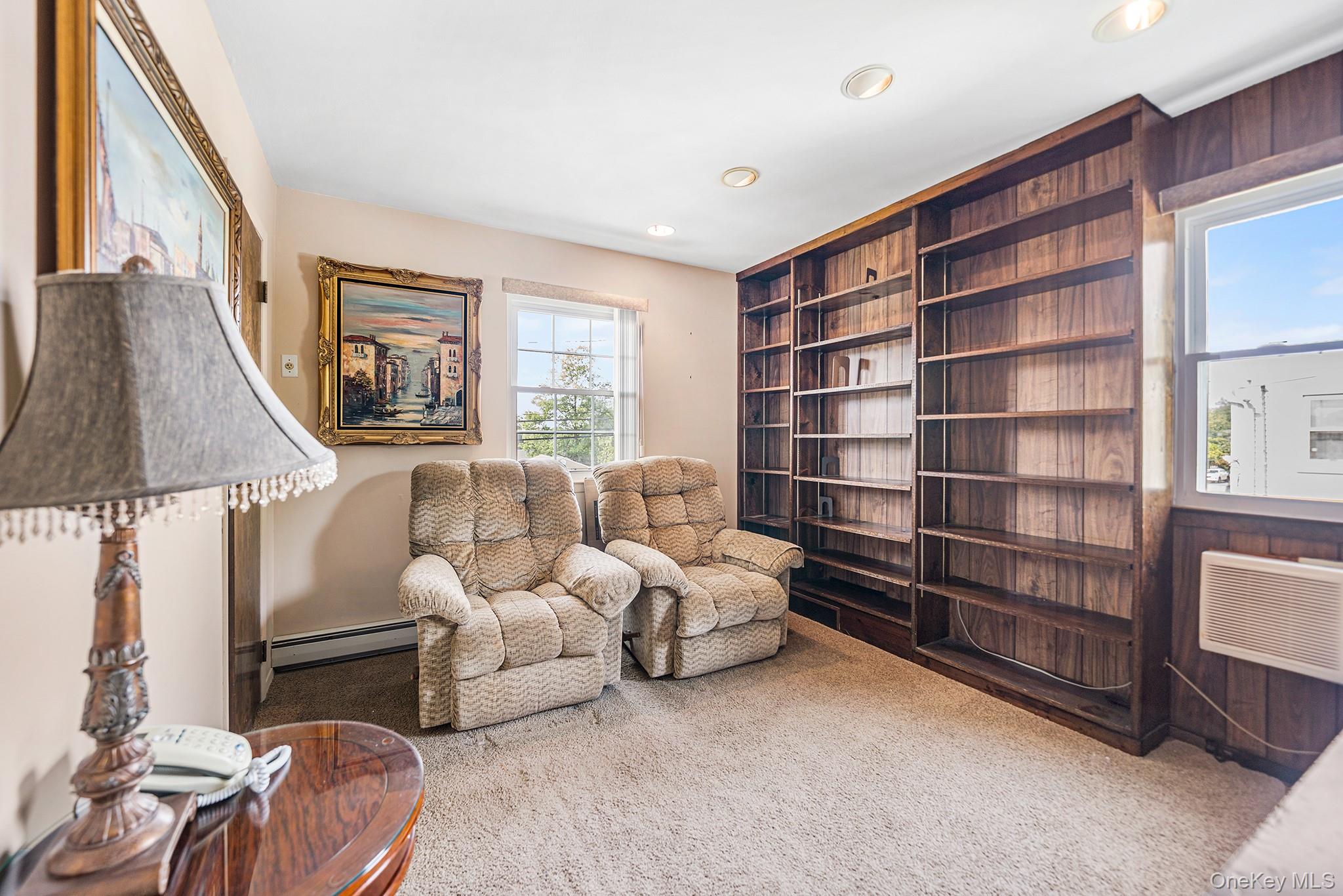 128 N Windhorst Avenue, Bethpage, NY 11714