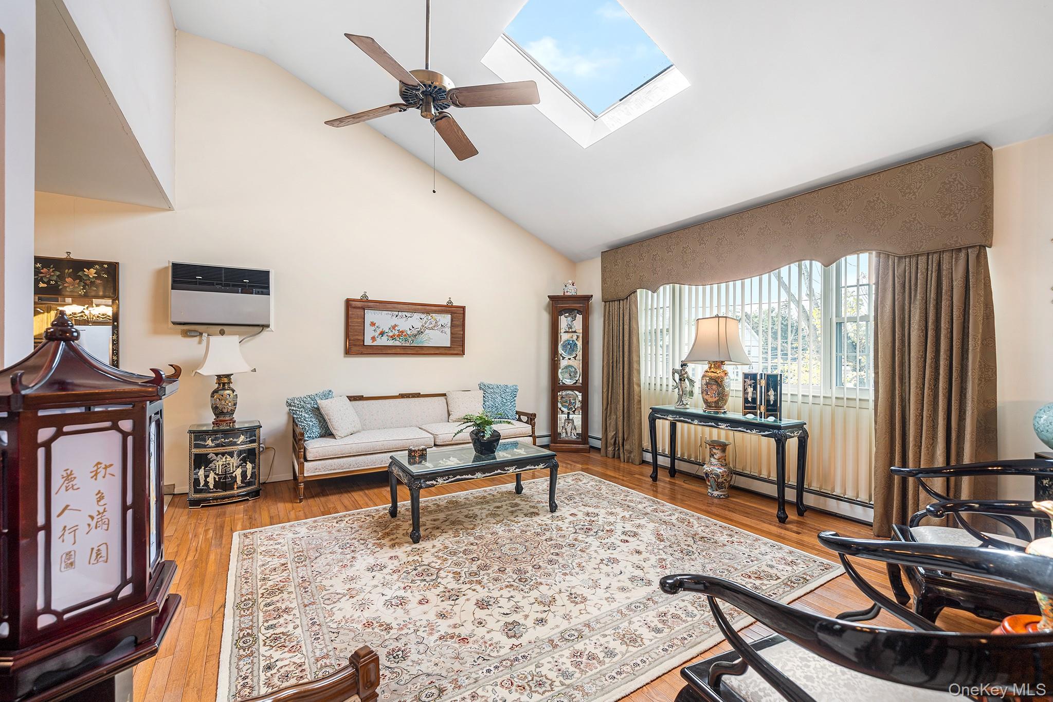 128 N Windhorst Avenue, Bethpage, NY 11714