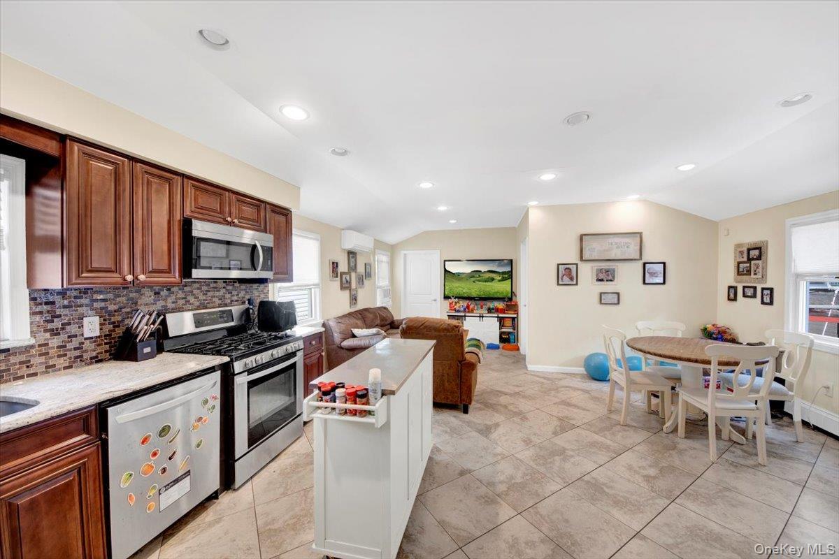 64D Edgewater Park # 64D, Bronx, NY 10465