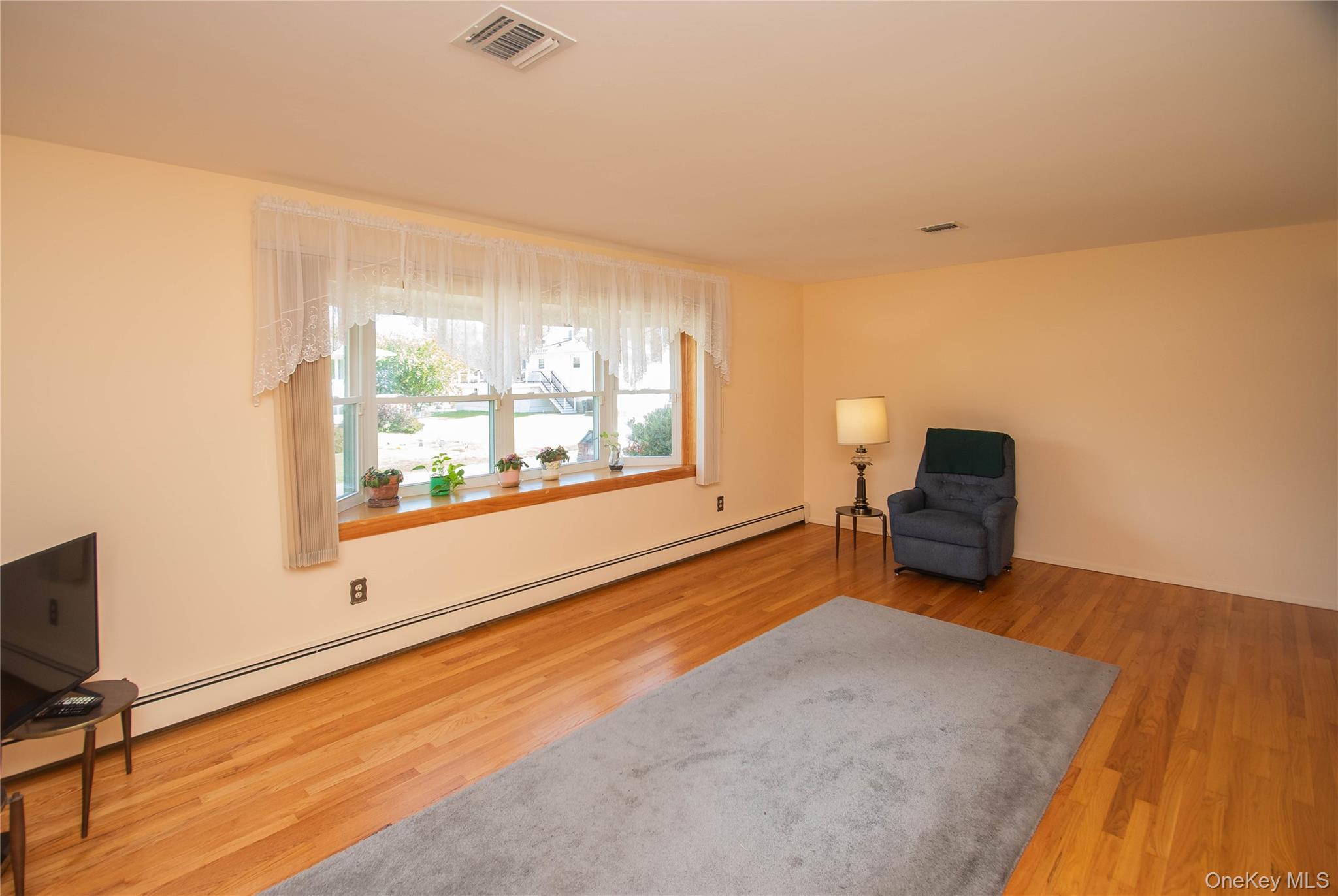 44 Lamb Avenue, Saugerties, NY 12477