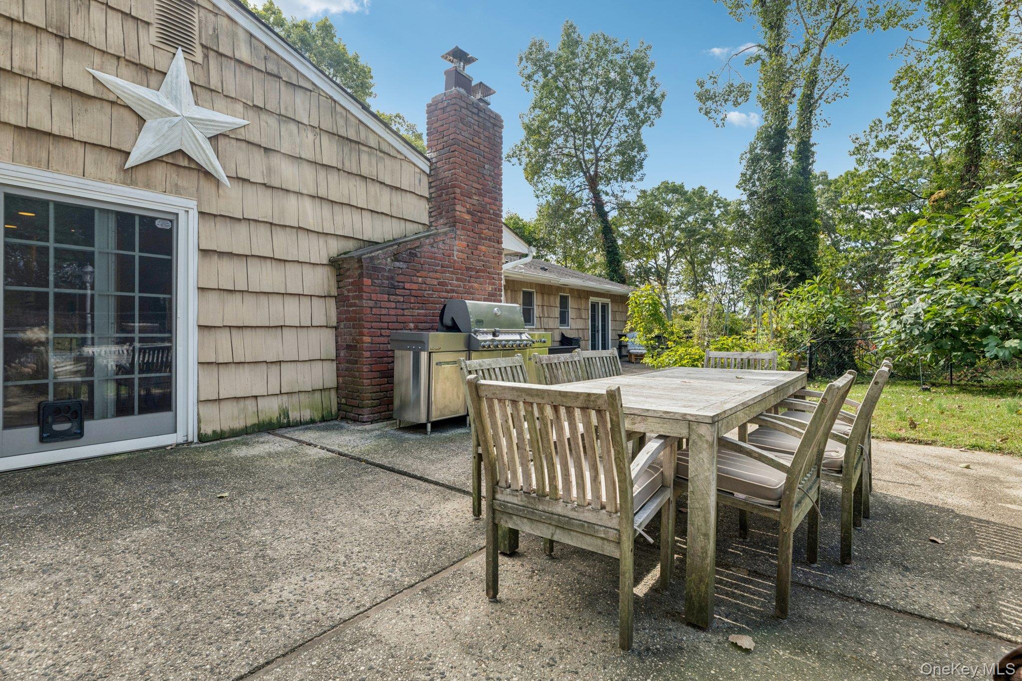 26 Hastings Drive, Northport, NY 11768