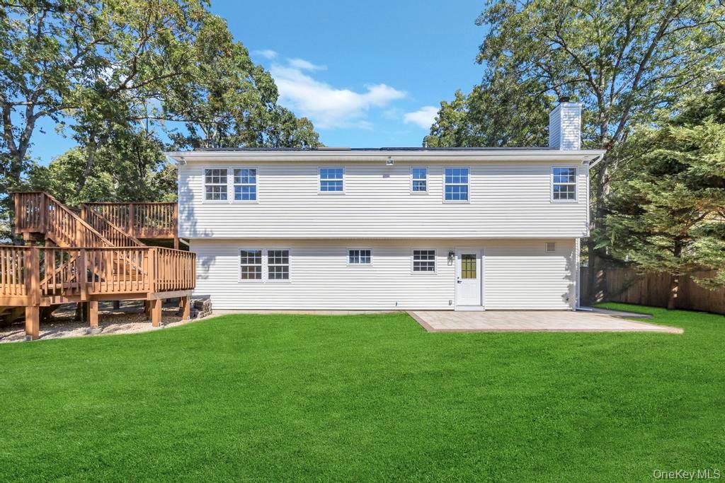 2 Pearl Place, Greenlawn, NY 11740