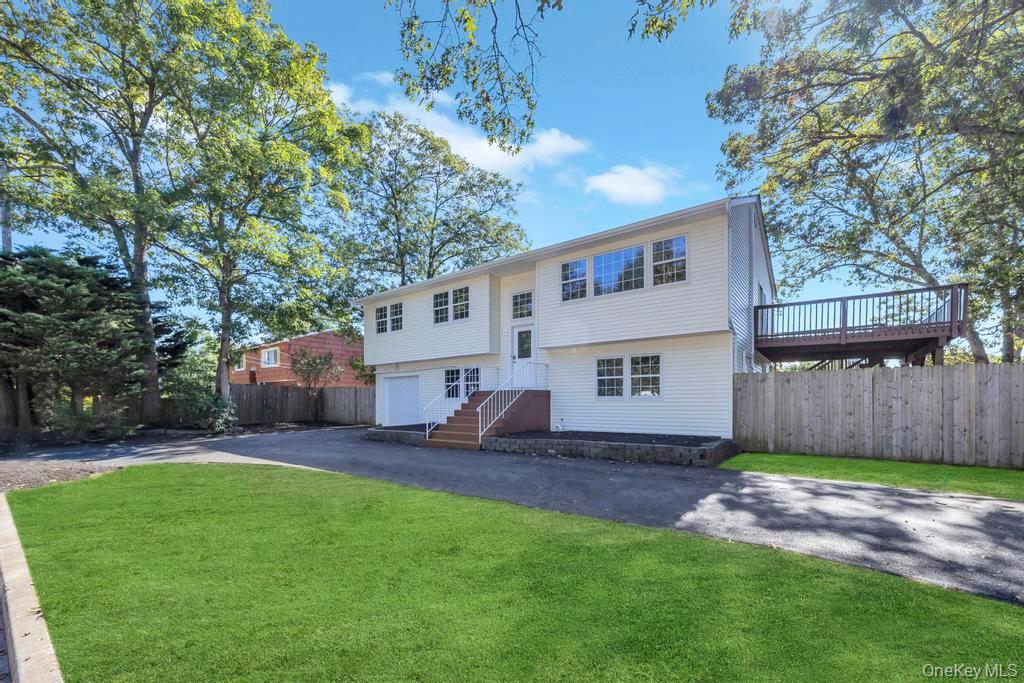 2 Pearl Place, Greenlawn, NY 11740