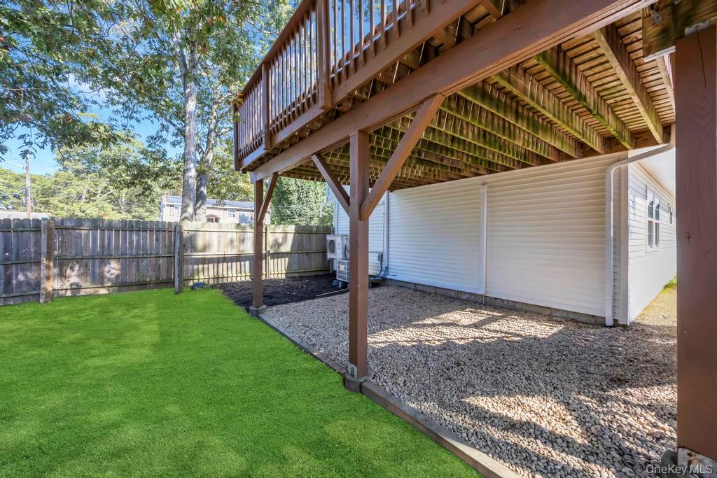 2 Pearl Place, Greenlawn, NY 11740