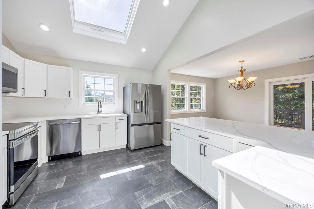 2 Pearl Place, Greenlawn, NY 11740