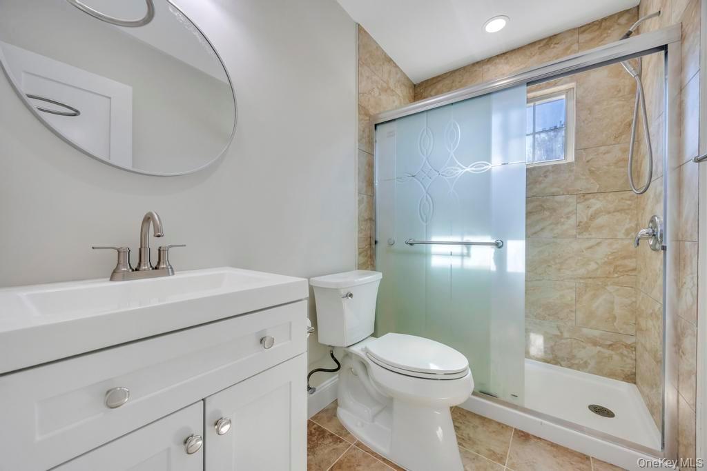 2 Pearl Place, Greenlawn, NY 11740