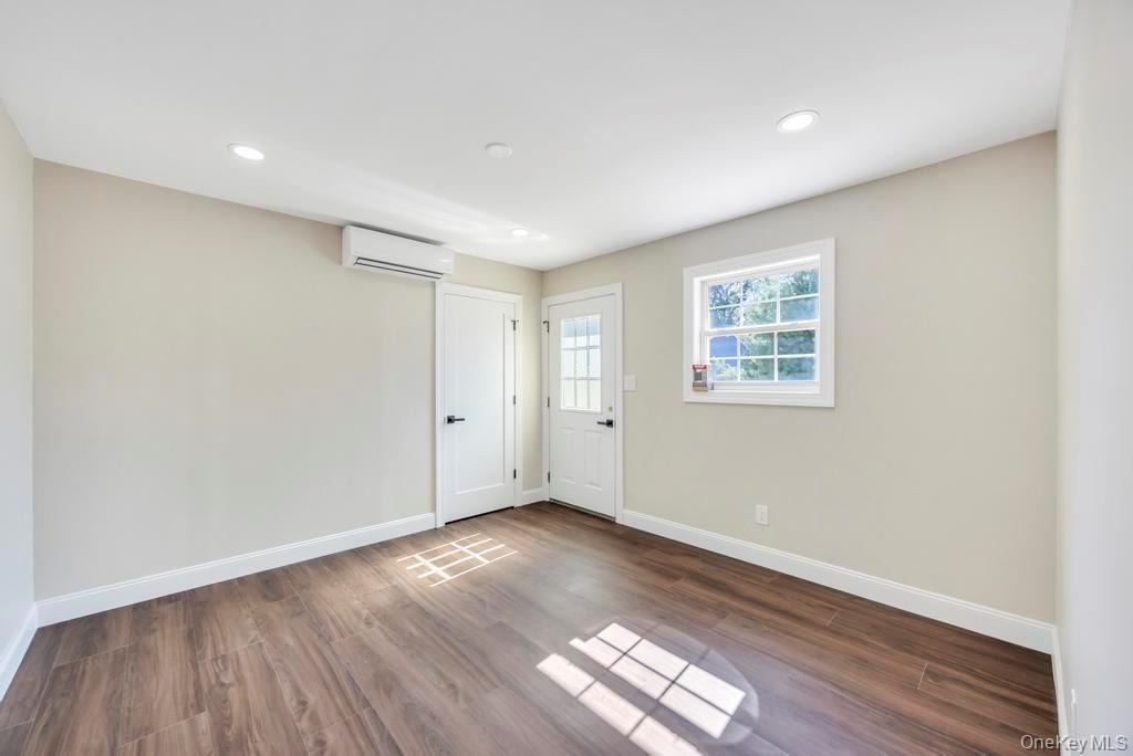 2 Pearl Place, Greenlawn, NY 11740