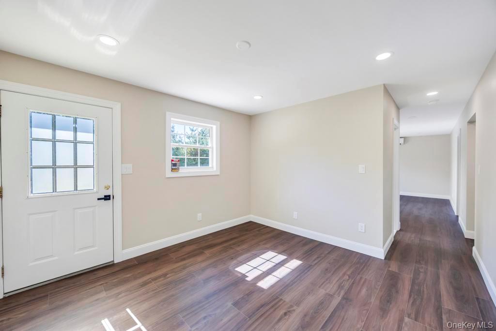 2 Pearl Place, Greenlawn, NY 11740