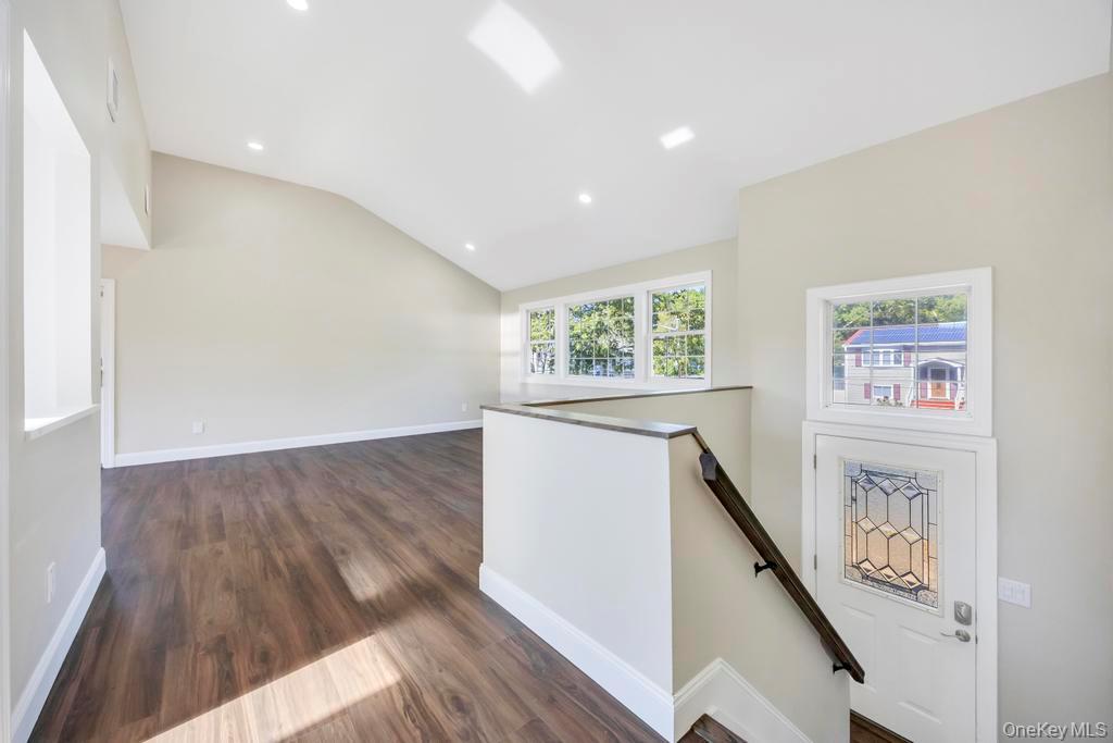 2 Pearl Place, Greenlawn, NY 11740