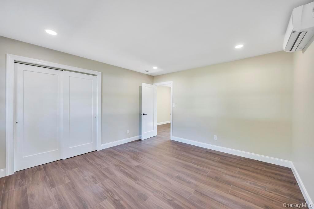 2 Pearl Place, Greenlawn, NY 11740