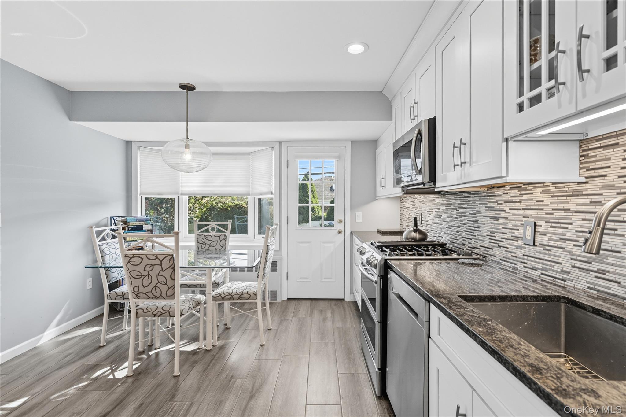 17 Center Drive, Syosset, NY 11791