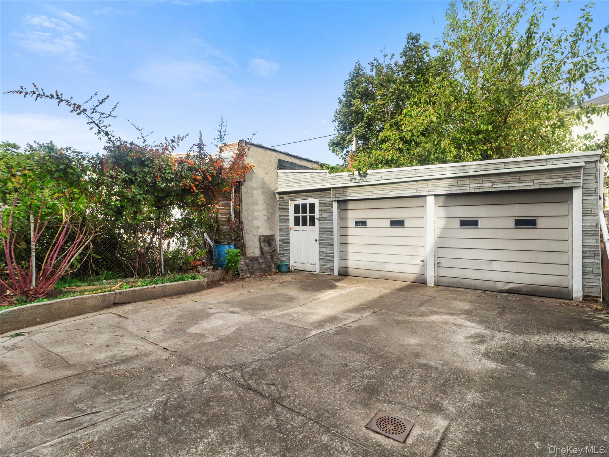 7021 72nd Place, Glendale, NY 11385