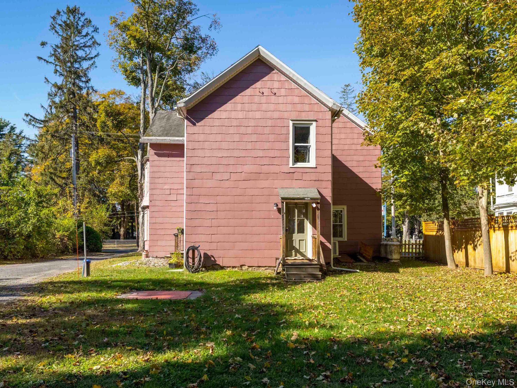 792 Springtown Road, Tillson, NY 12486